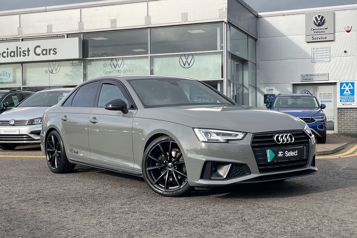 Main listing image - Audi A4