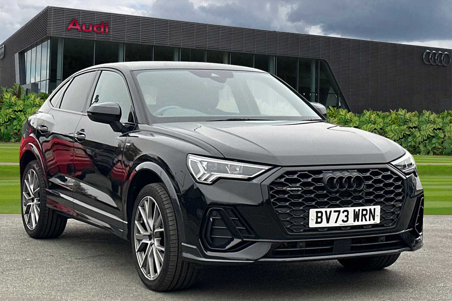 Main listing image - Audi Q3