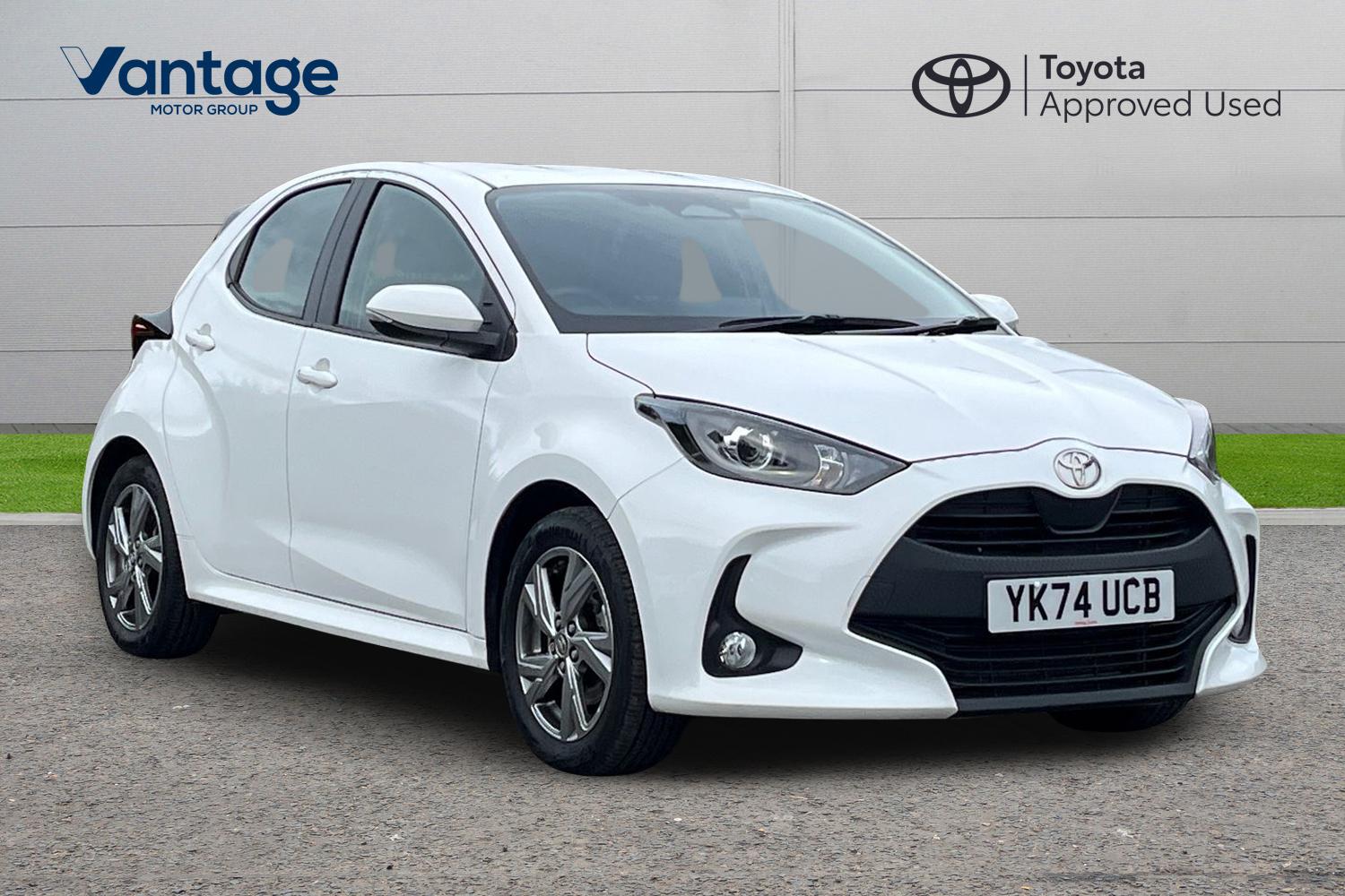 Main listing image - Toyota Yaris