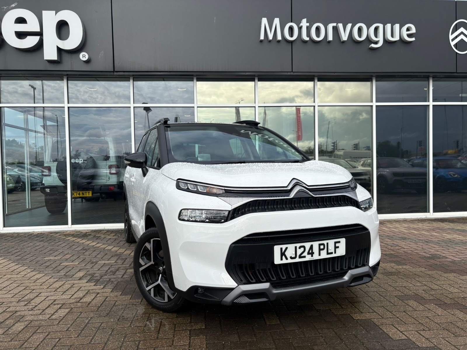 Main listing image - Citroen C3 Aircross