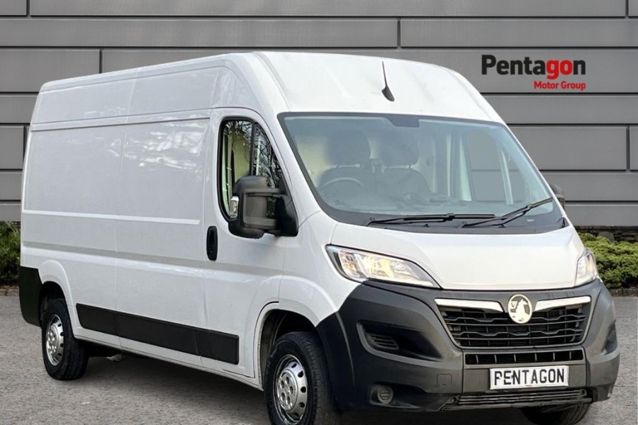 Main listing image - Vauxhall Movano