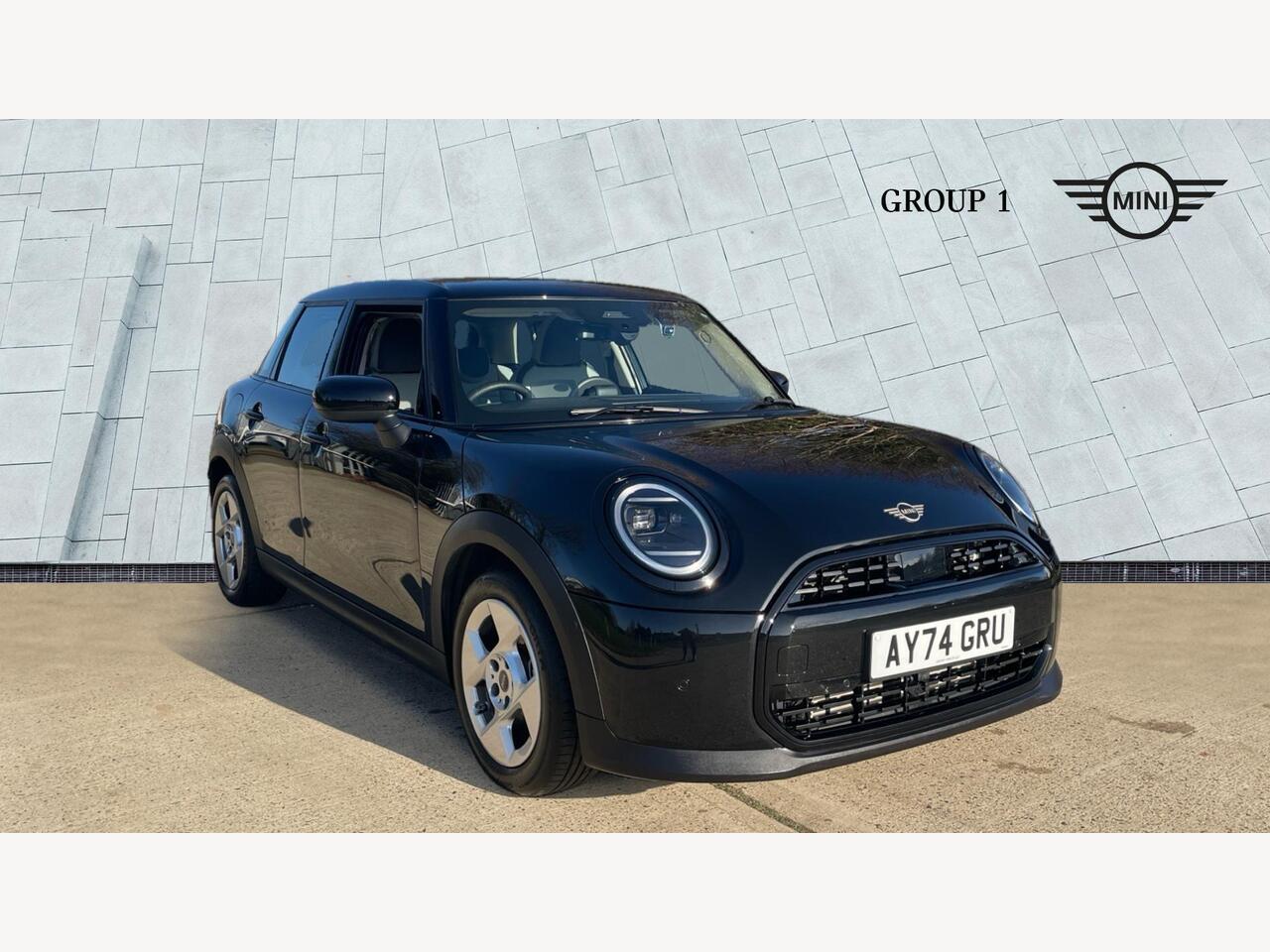 Main listing image - MINI Hatchback 5dr