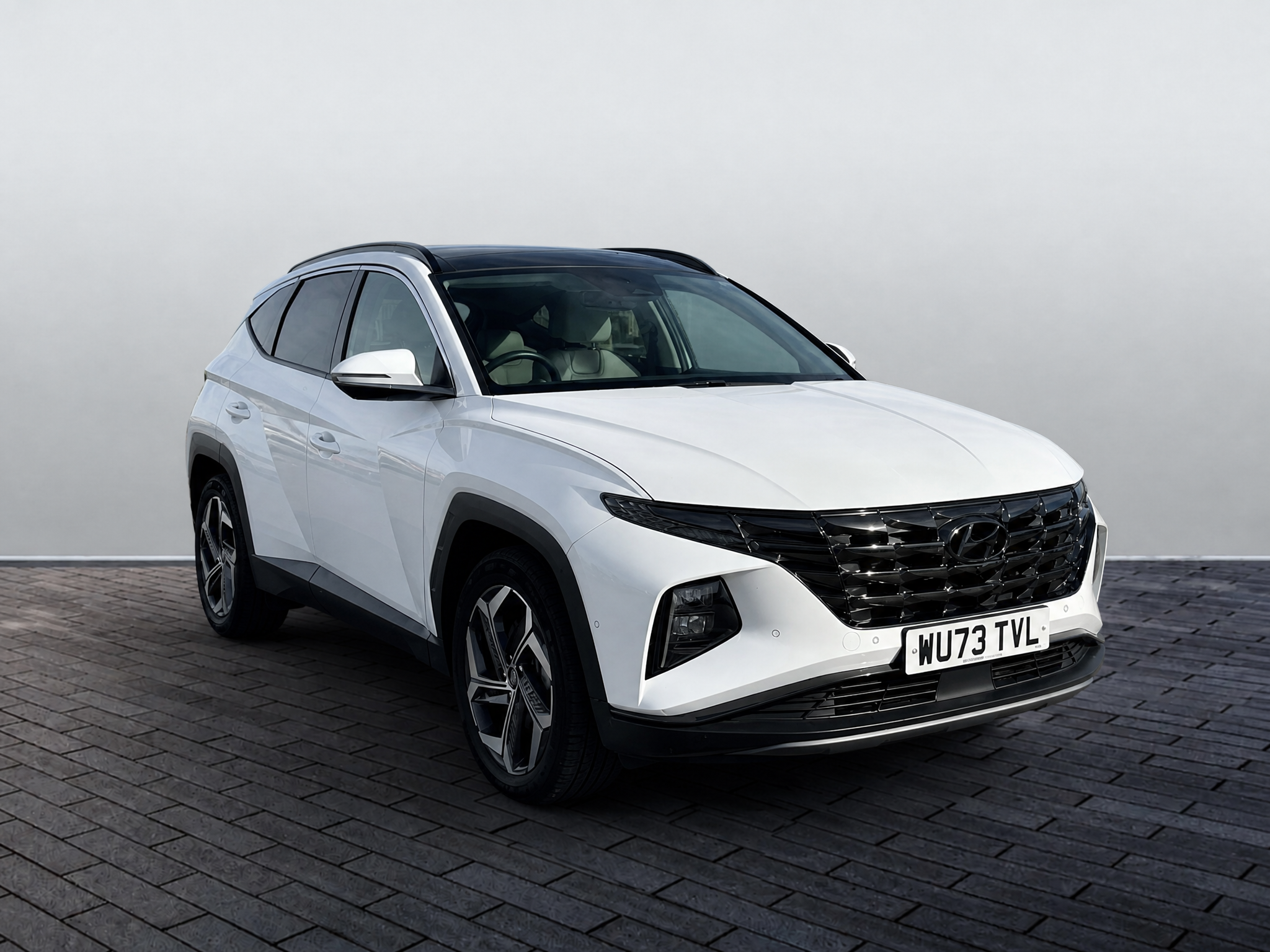 Main listing image - Hyundai Tucson