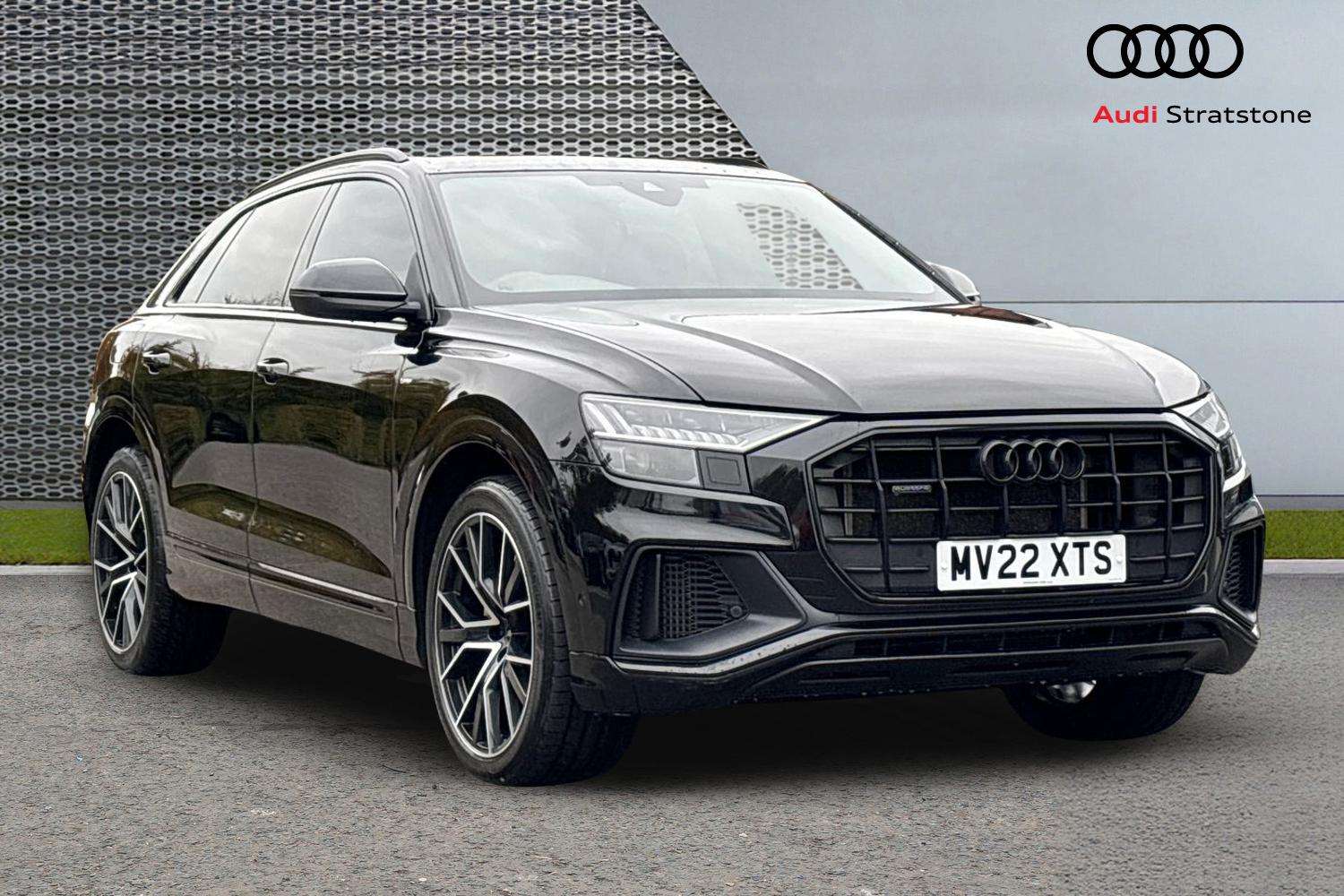 Main listing image - Audi Q8
