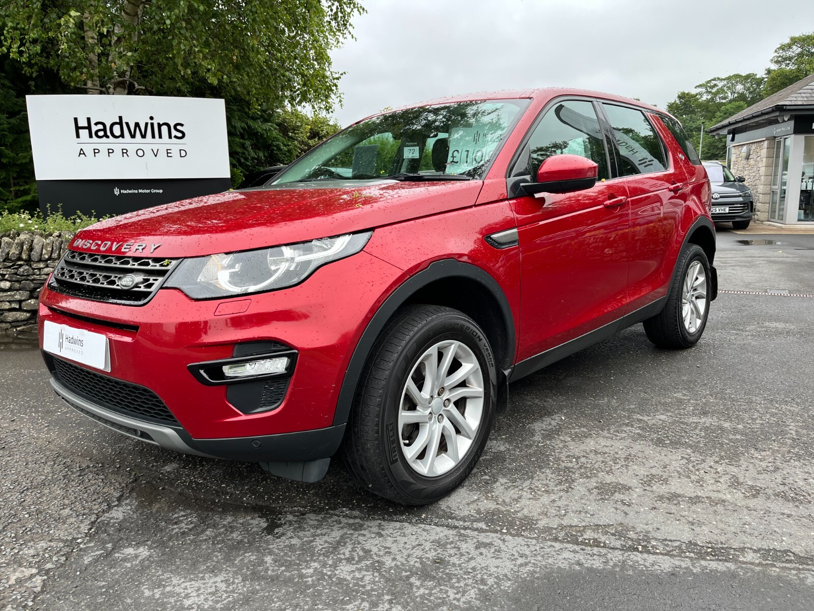 Main listing image - Land Rover Discovery Sport