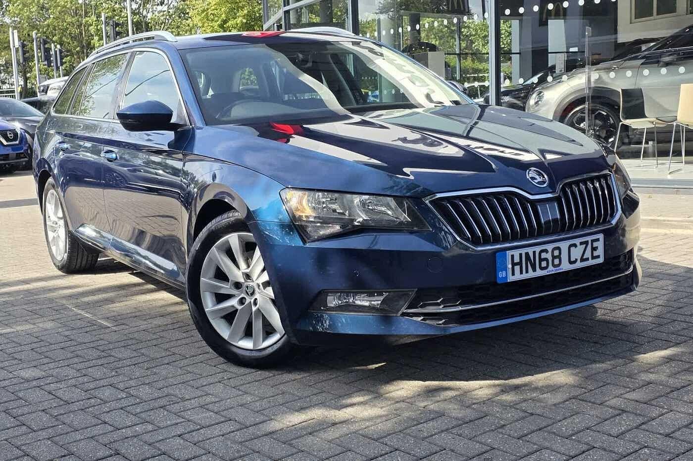 Main listing image - Skoda Superb Estate