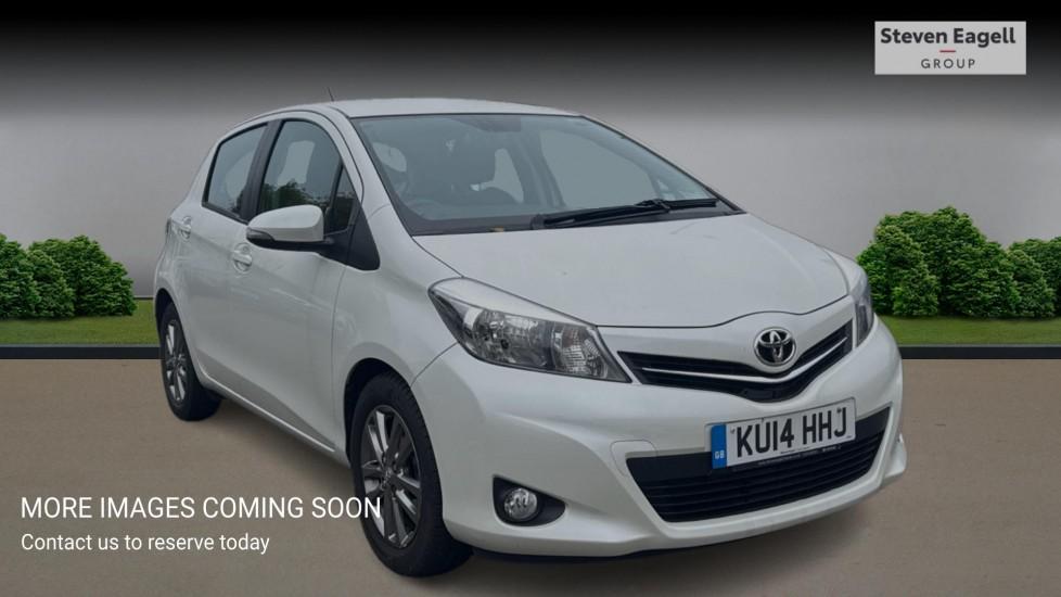 Main listing image - Toyota Yaris