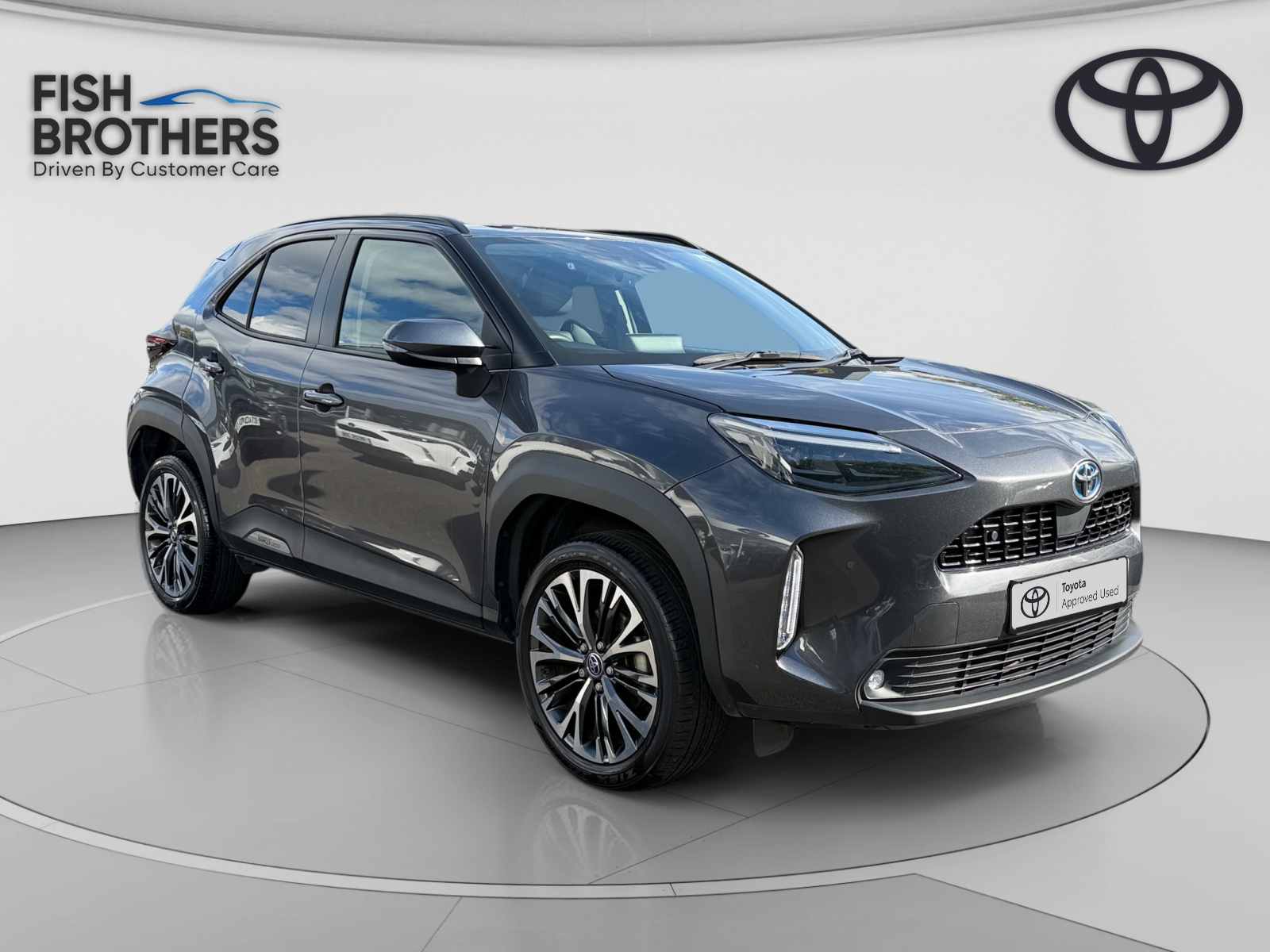 Main listing image - Toyota Yaris Cross