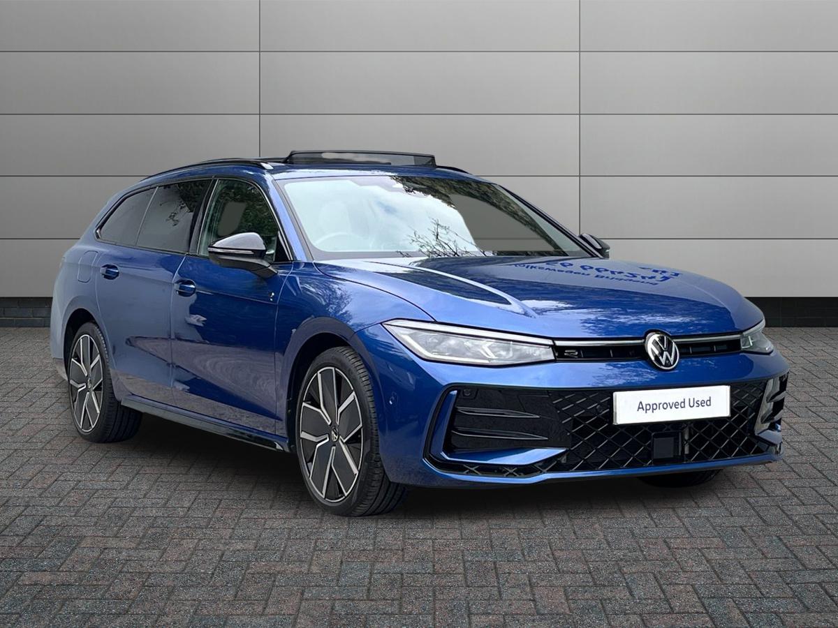 Main listing image - Volkswagen Passat