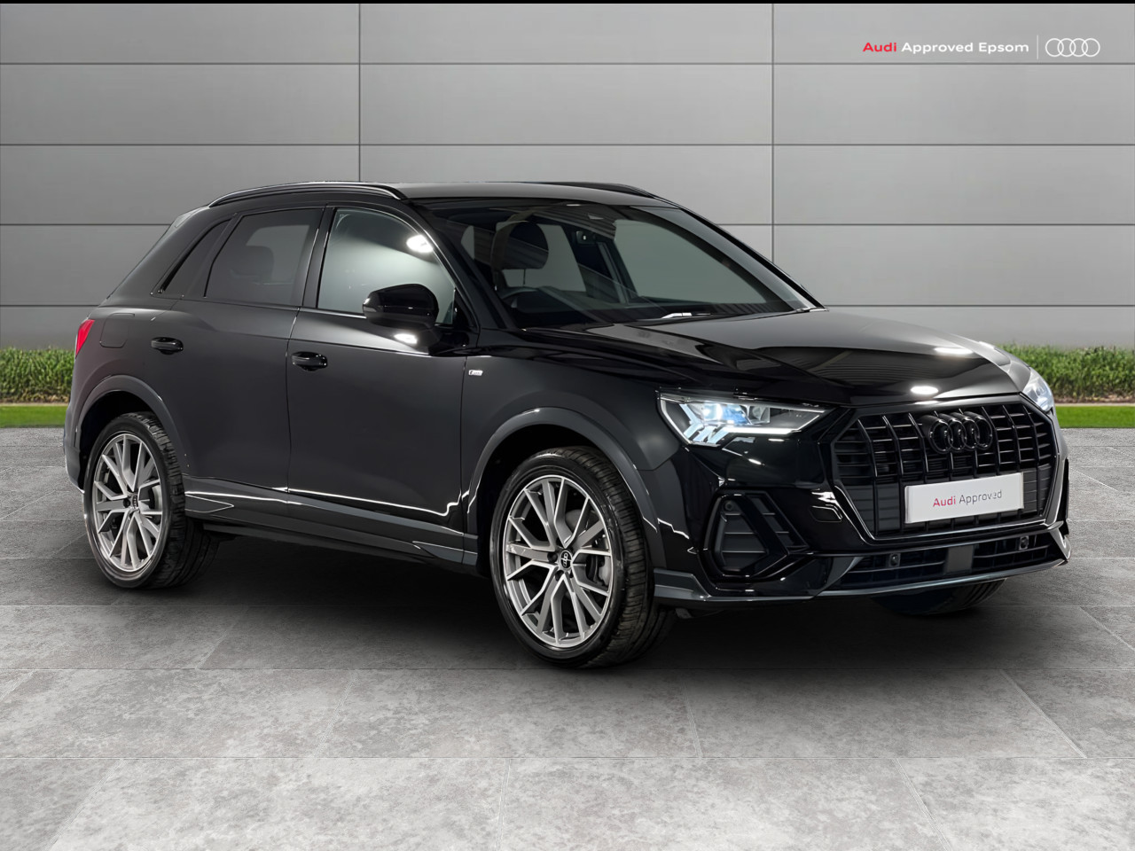 Main listing image - Audi Q3