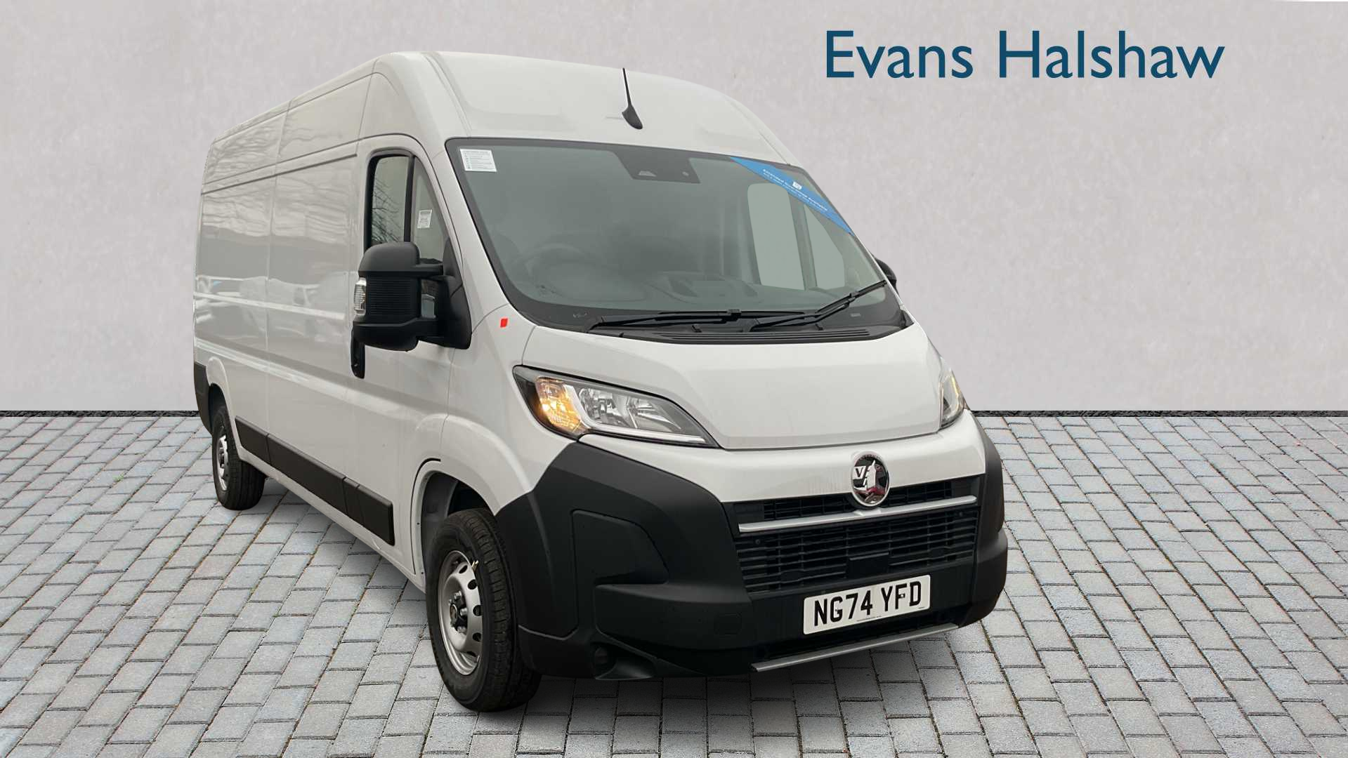 Main listing image - Vauxhall Movano