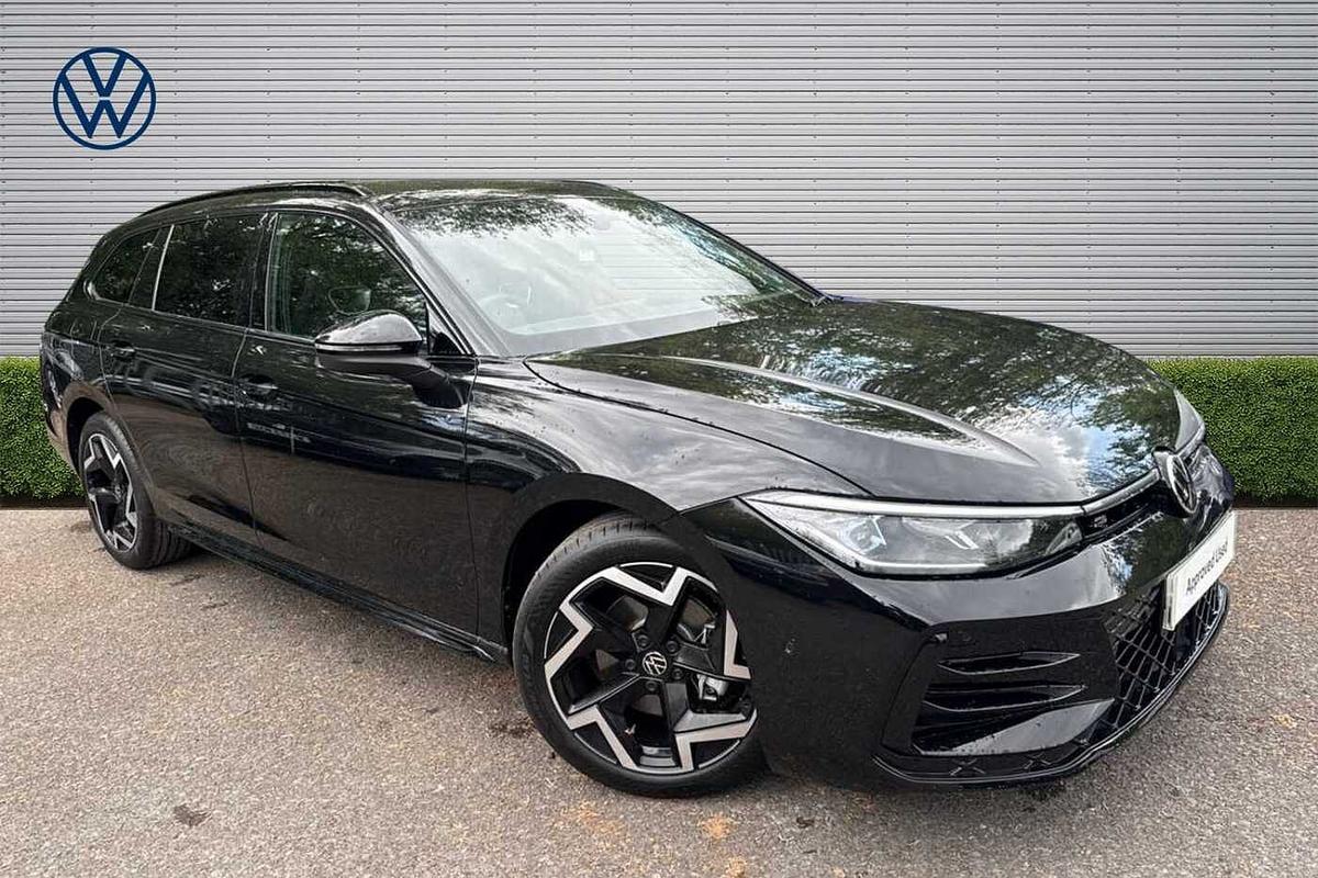 Main listing image - Volkswagen Passat