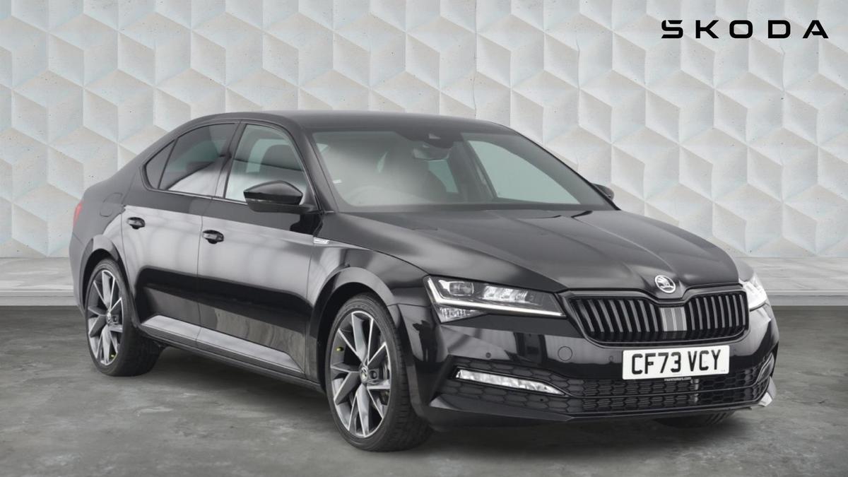 Main listing image - Skoda Superb