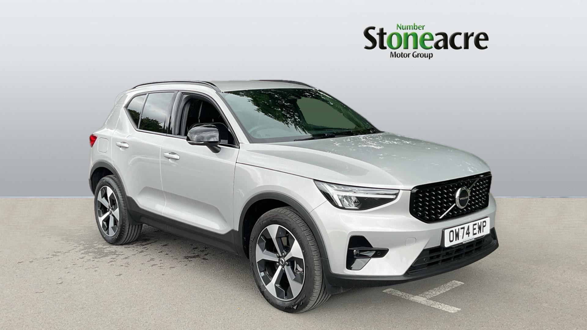 Main listing image - Volvo XC40