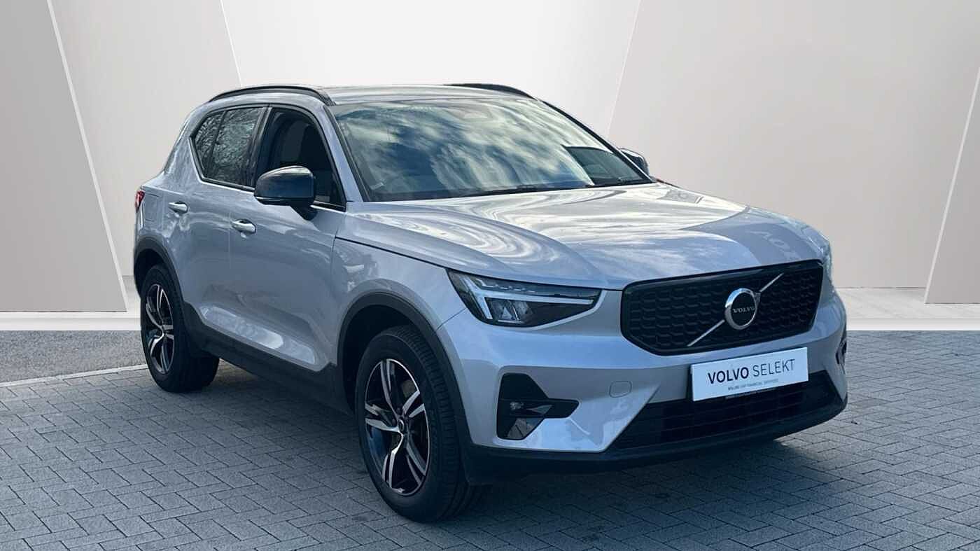 Main listing image - Volvo XC40