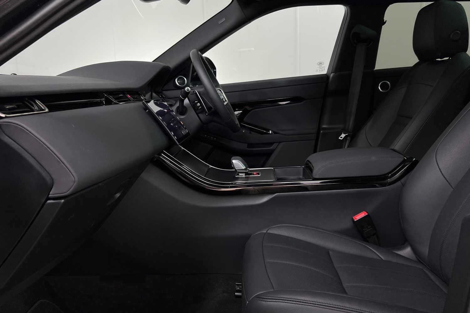 Main listing image - Land Rover Range Rover Evoque