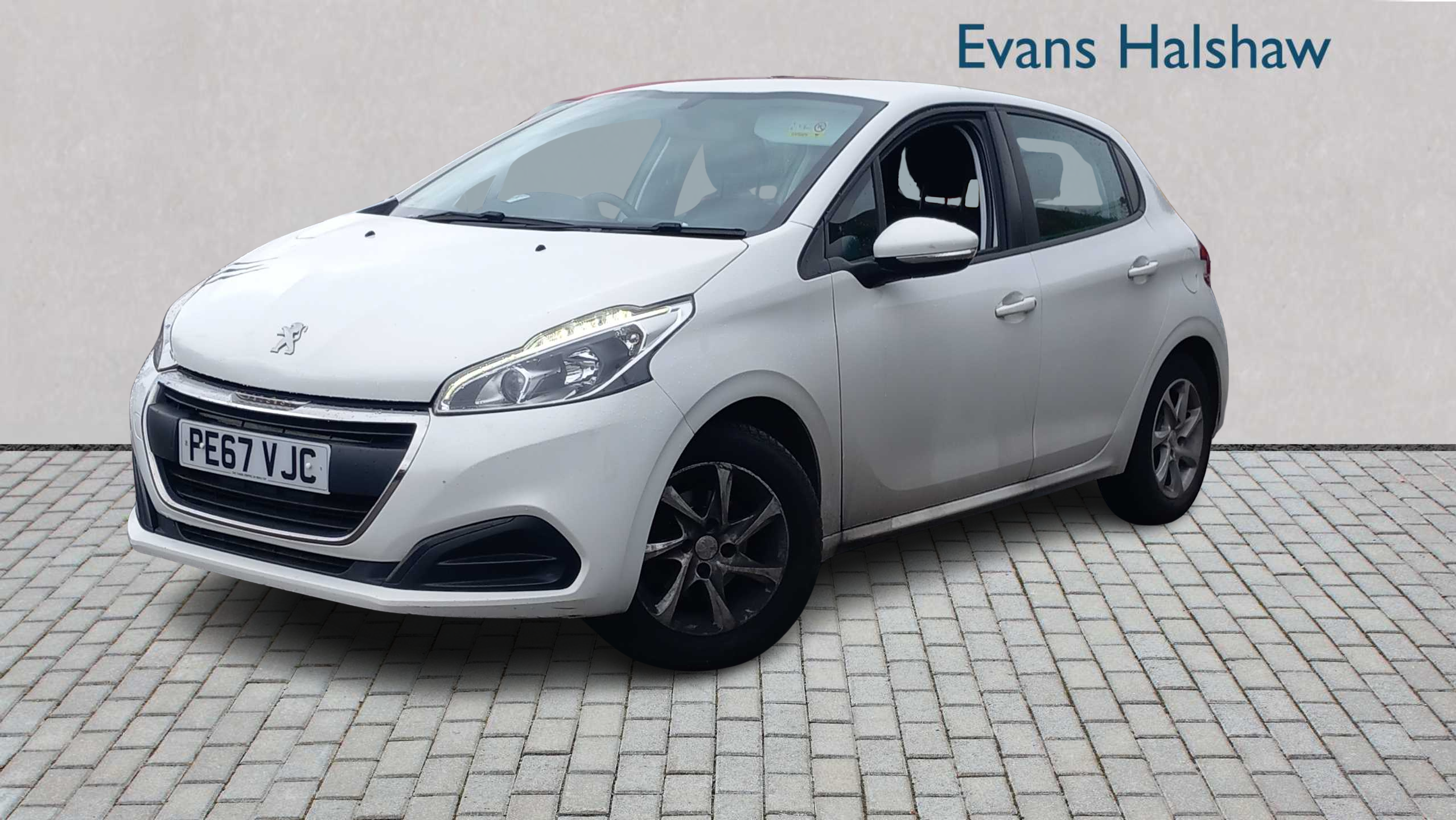 Main listing image - Peugeot 208