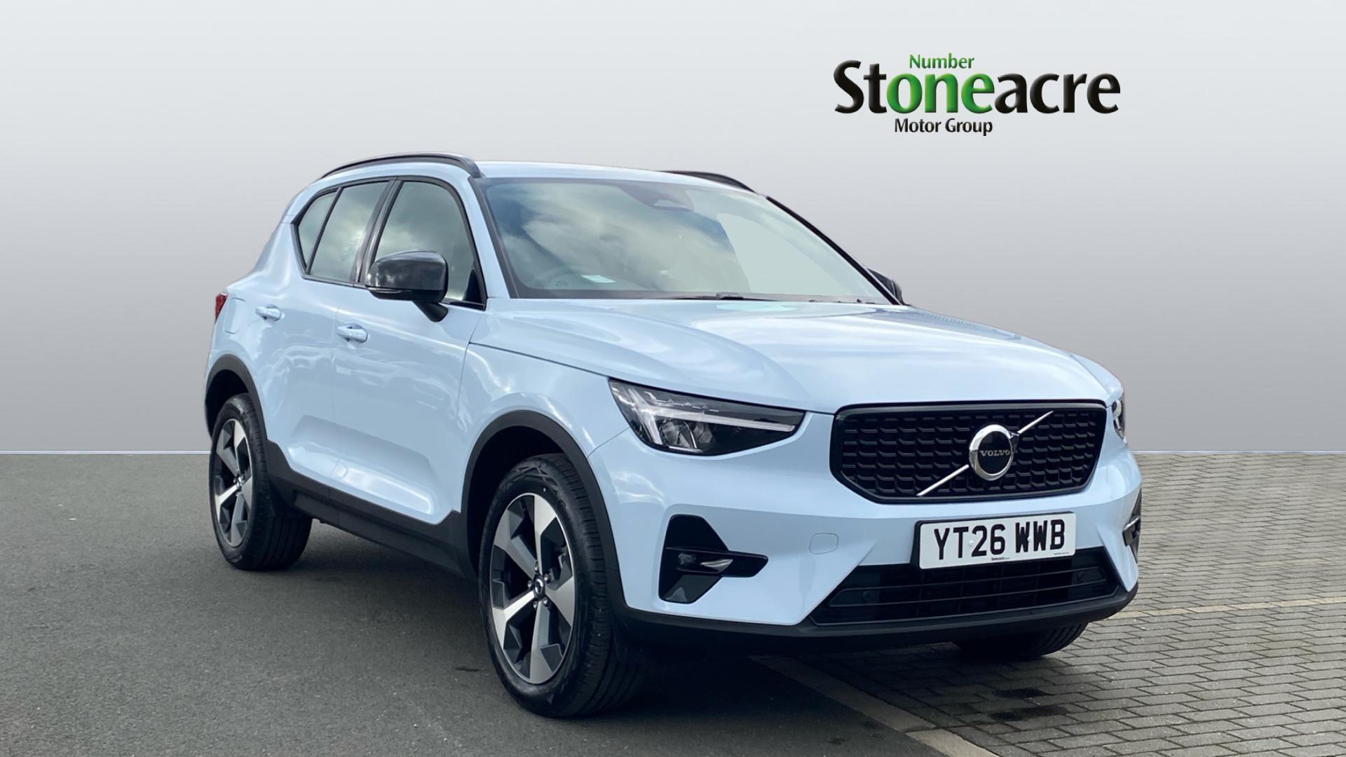Main listing image - Volvo XC40