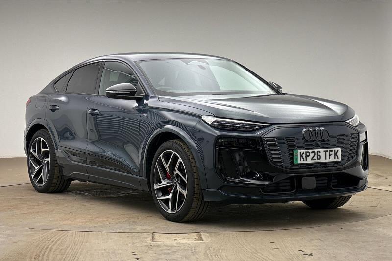 Main listing image - Audi Q6