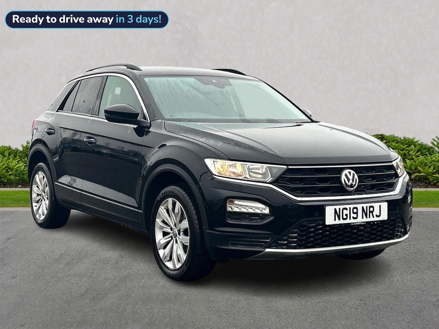 Main listing image - Volkswagen T-Roc