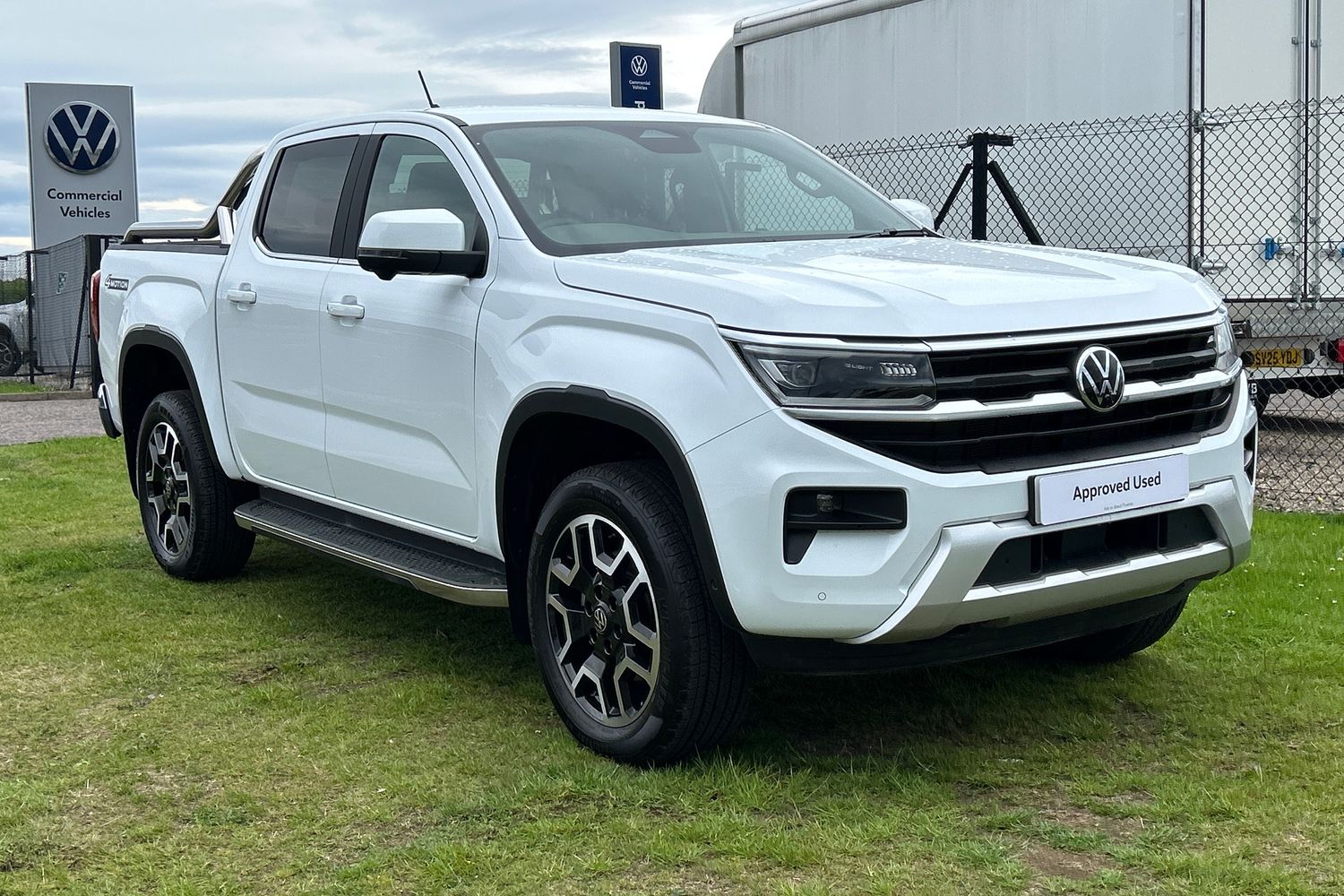 Main listing image - Volkswagen Amarok