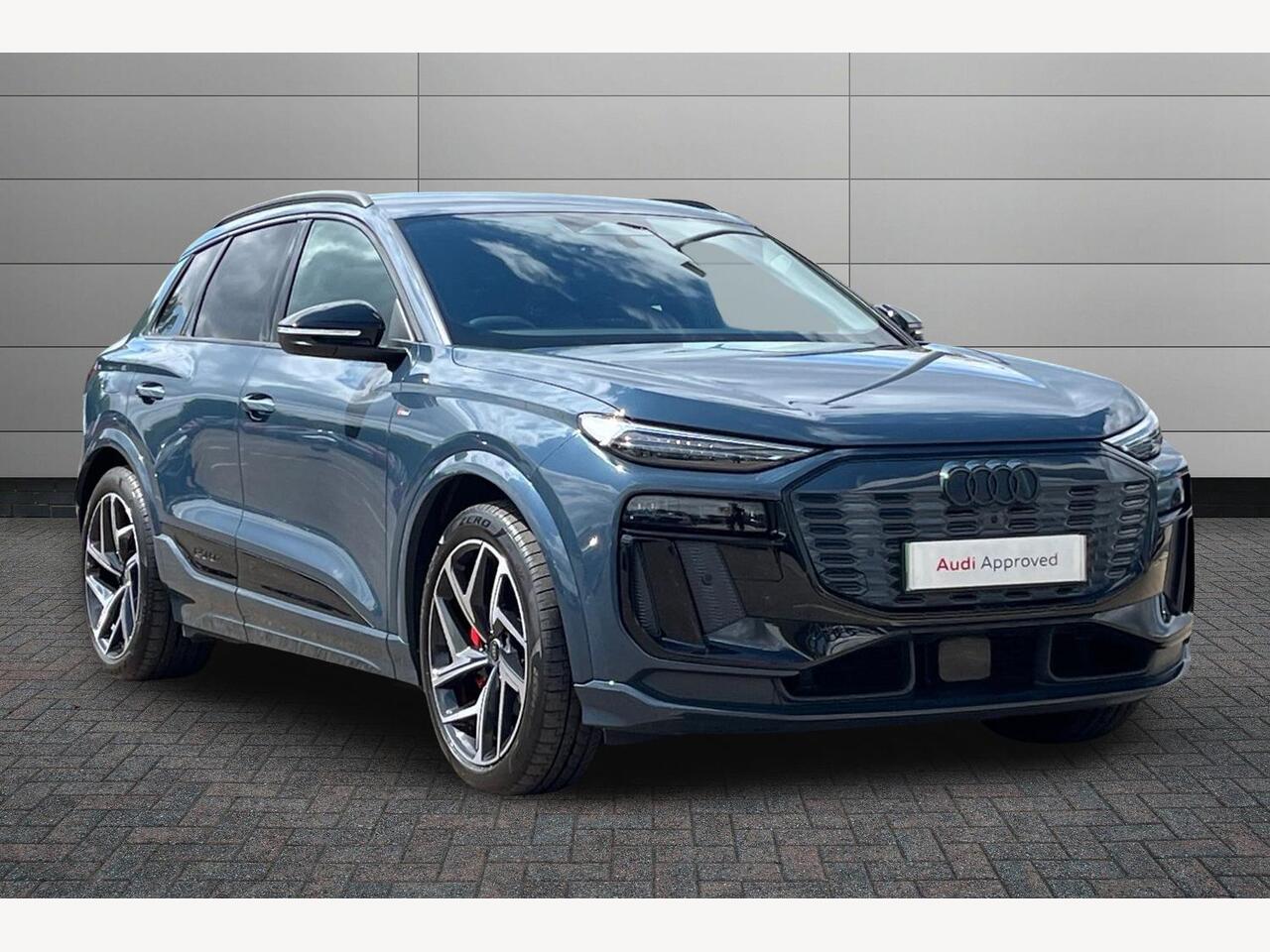 Main listing image - Audi Q6