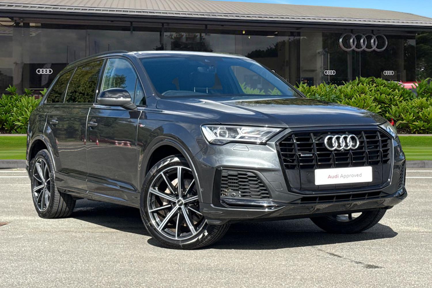 Main listing image - Audi Q7