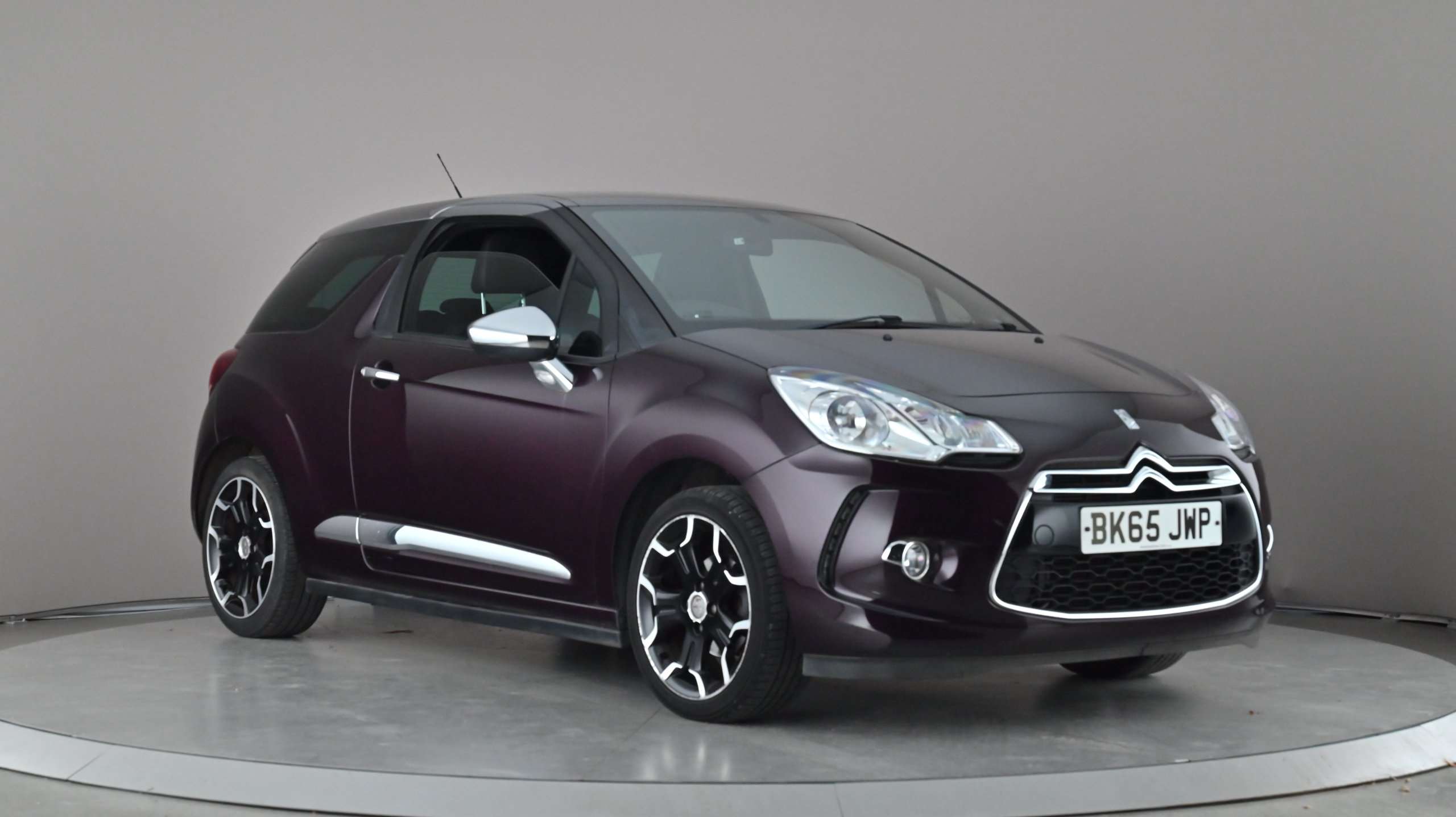 Main listing image - DS DS 3