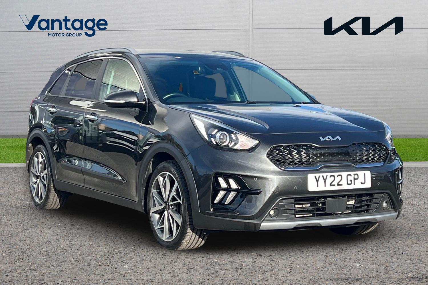Main listing image - Kia Niro