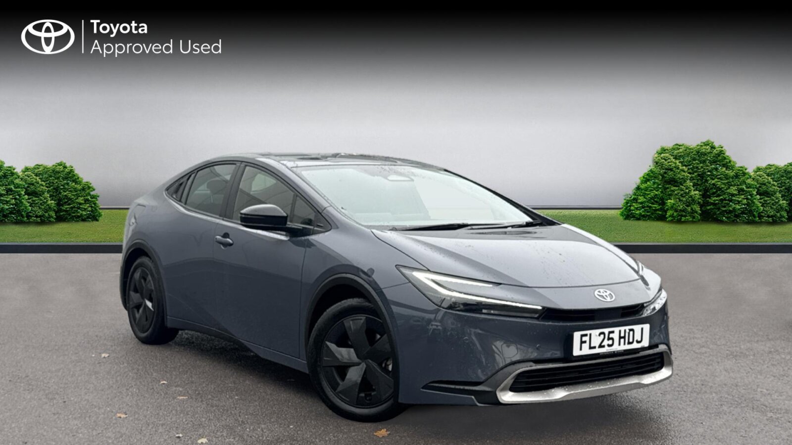 Main listing image - Toyota Prius Plug-In