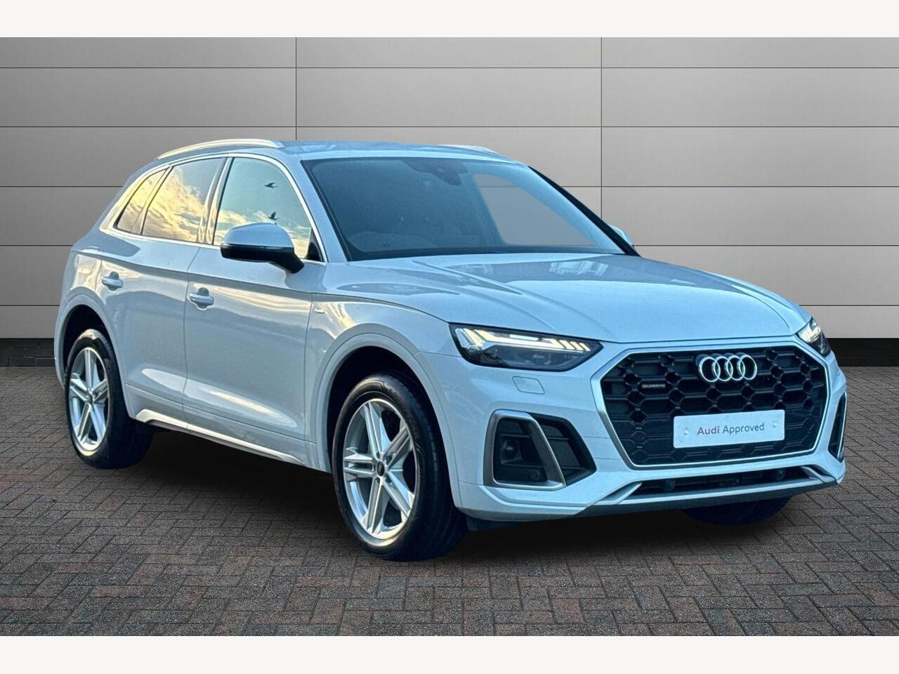 Main listing image - Audi Q5
