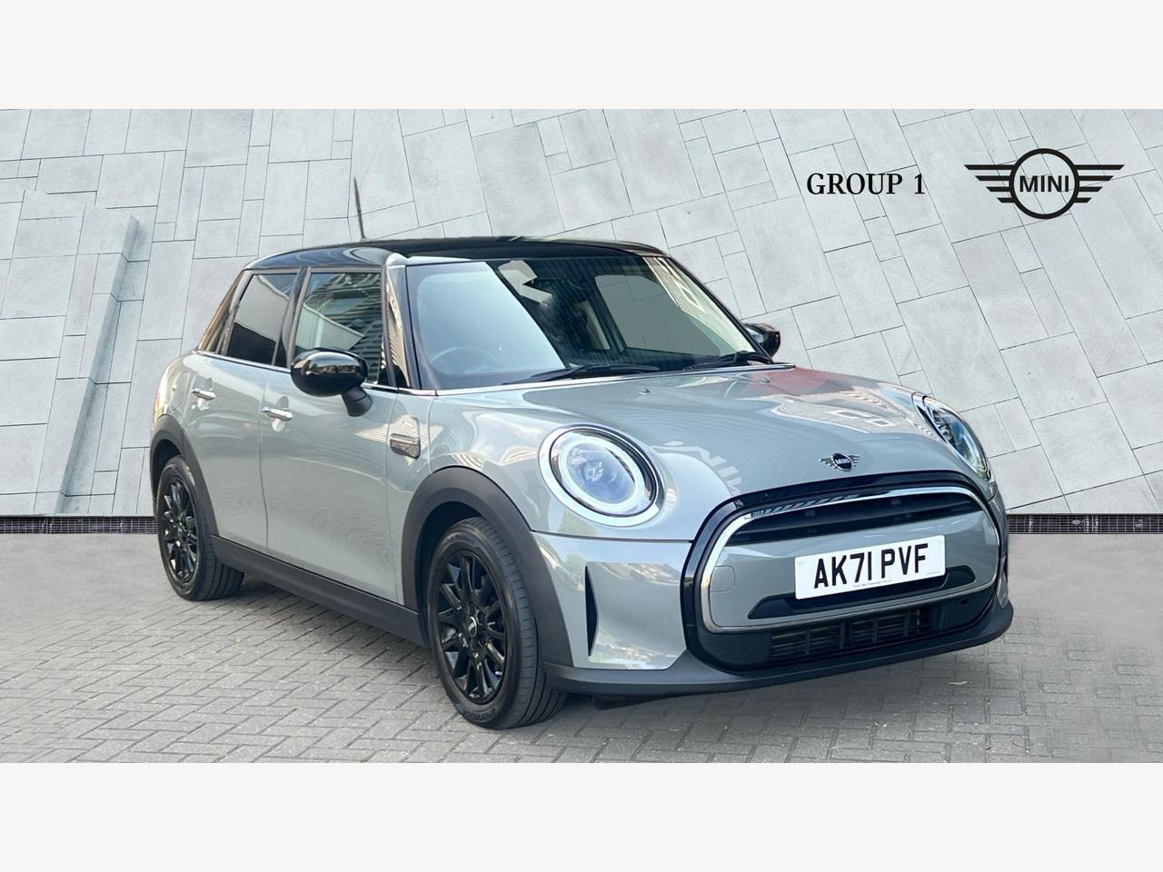 Main listing image - MINI Hatchback 5dr