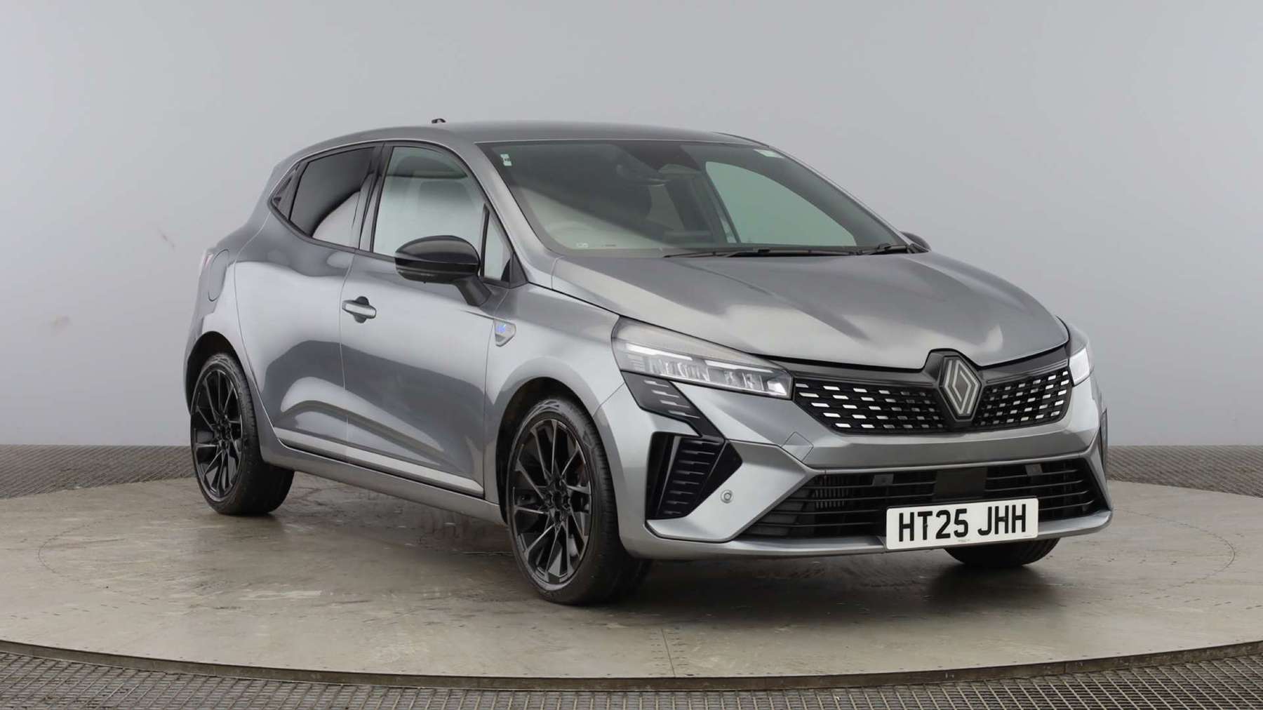 Main listing image - Renault Clio