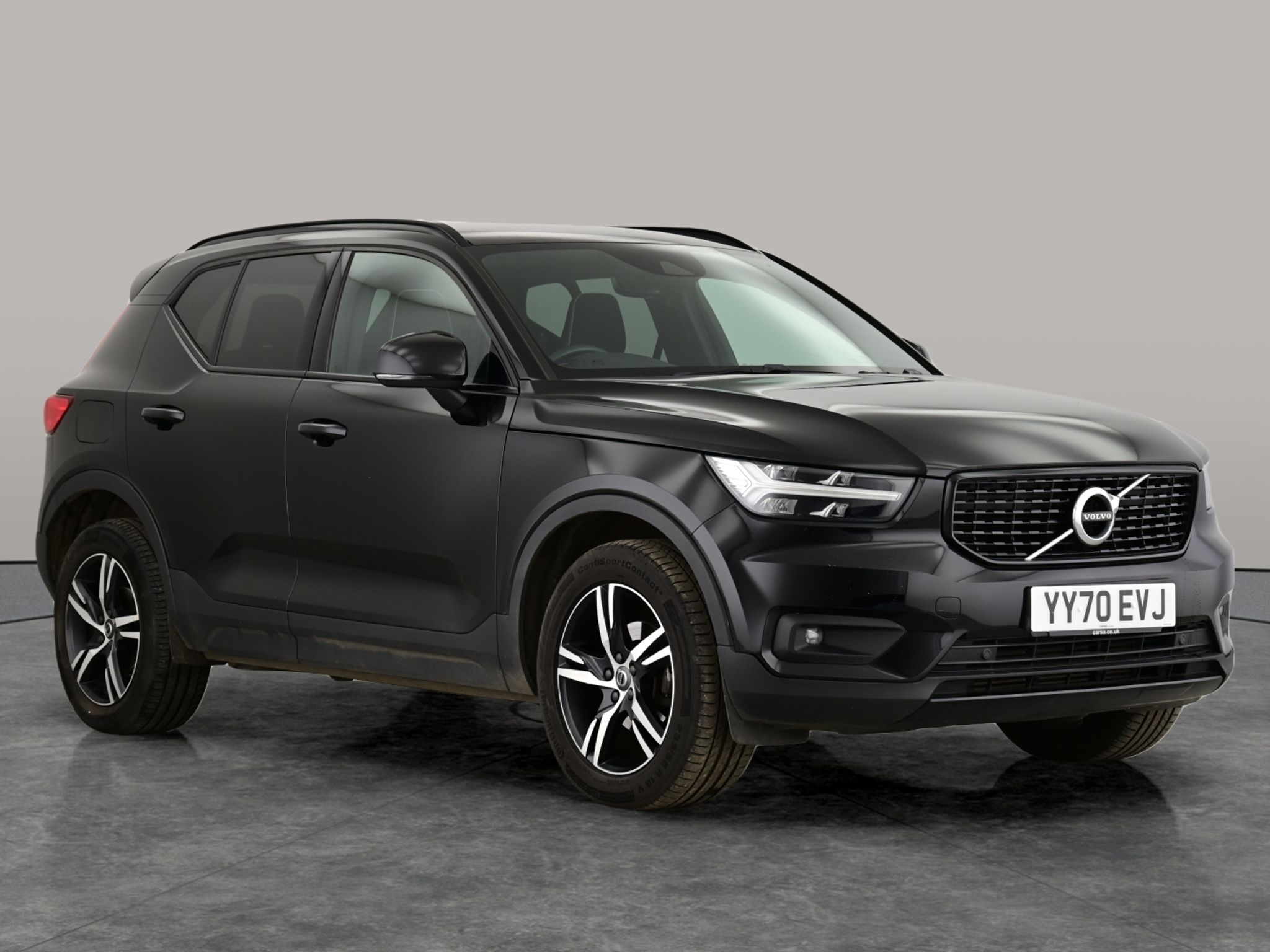 Main listing image - Volvo XC40