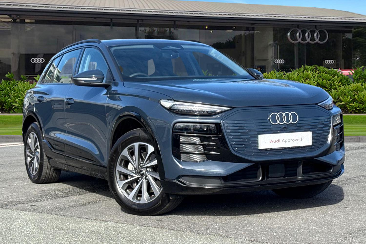 Main listing image - Audi Q6 e-tron