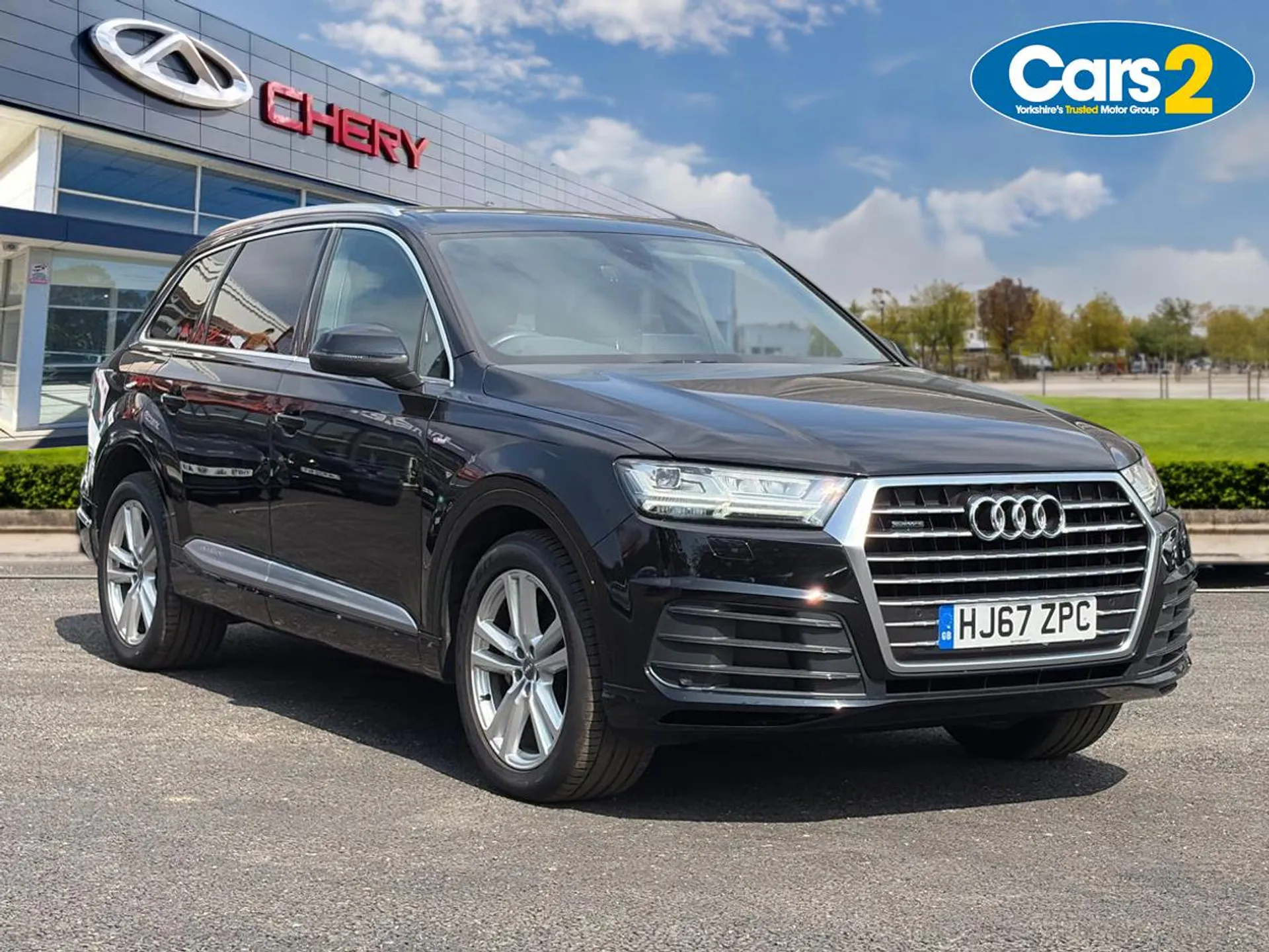Main listing image - Audi Q7
