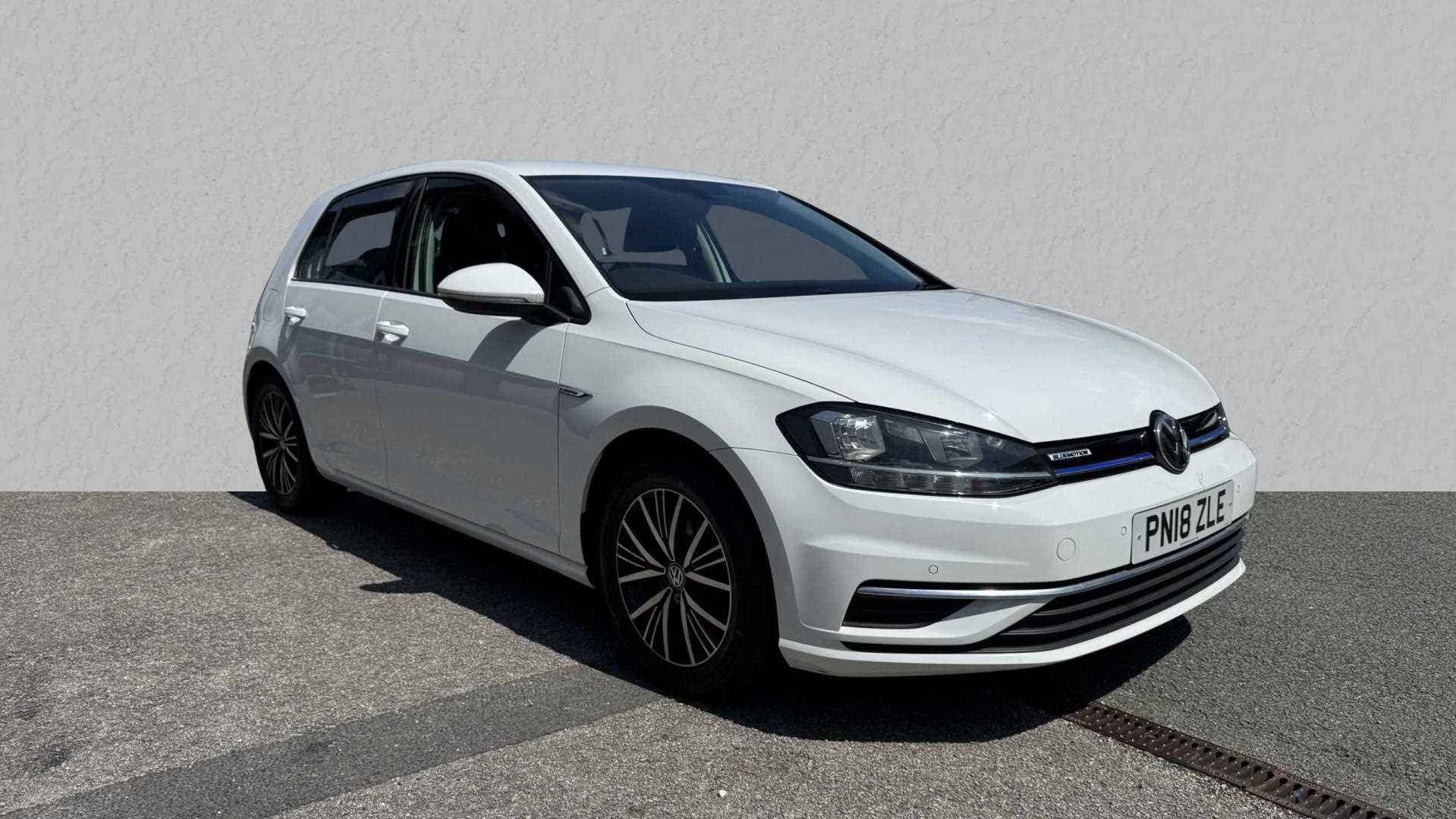 Main listing image - Volkswagen Golf