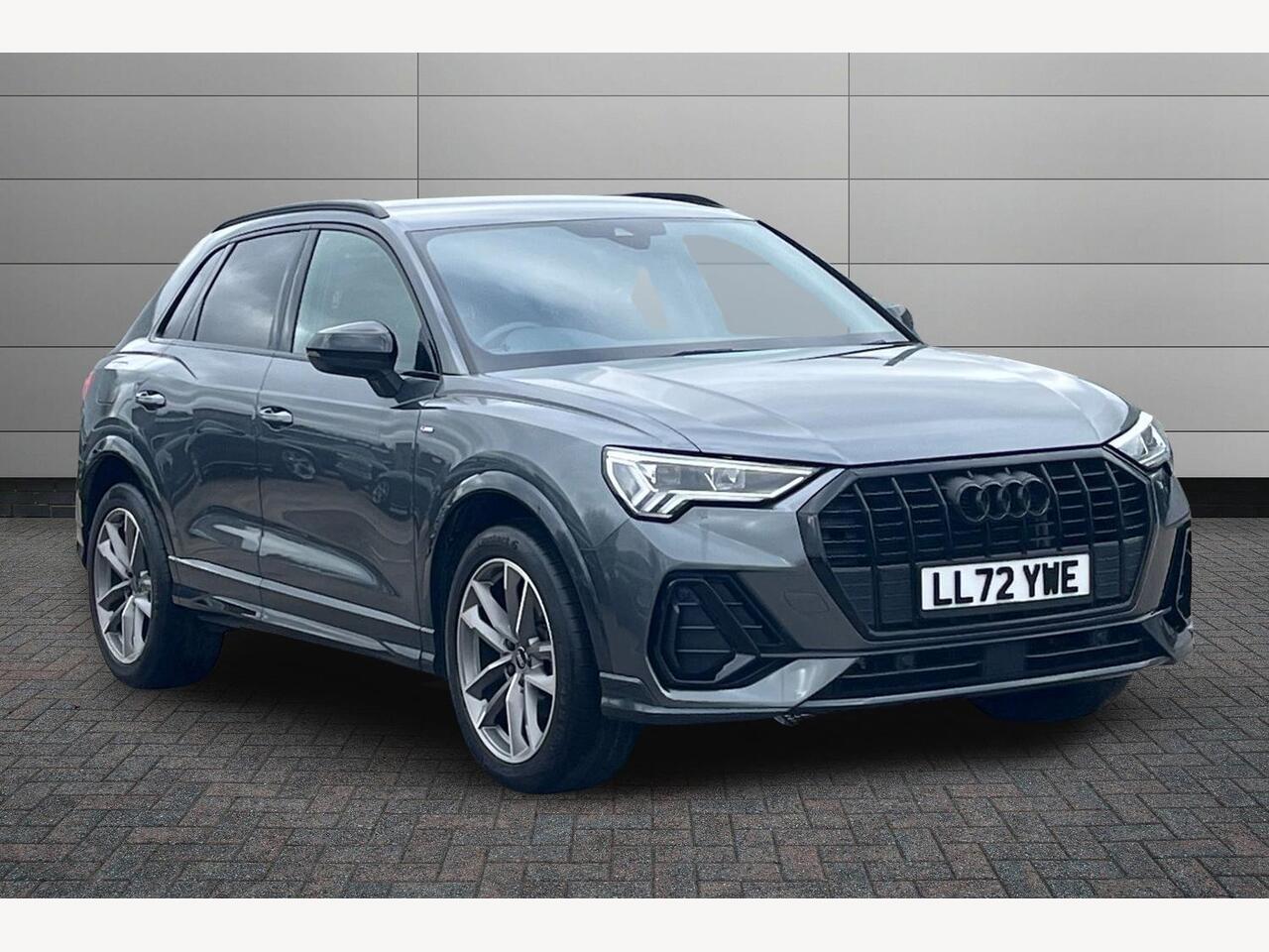 Main listing image - Audi Q3