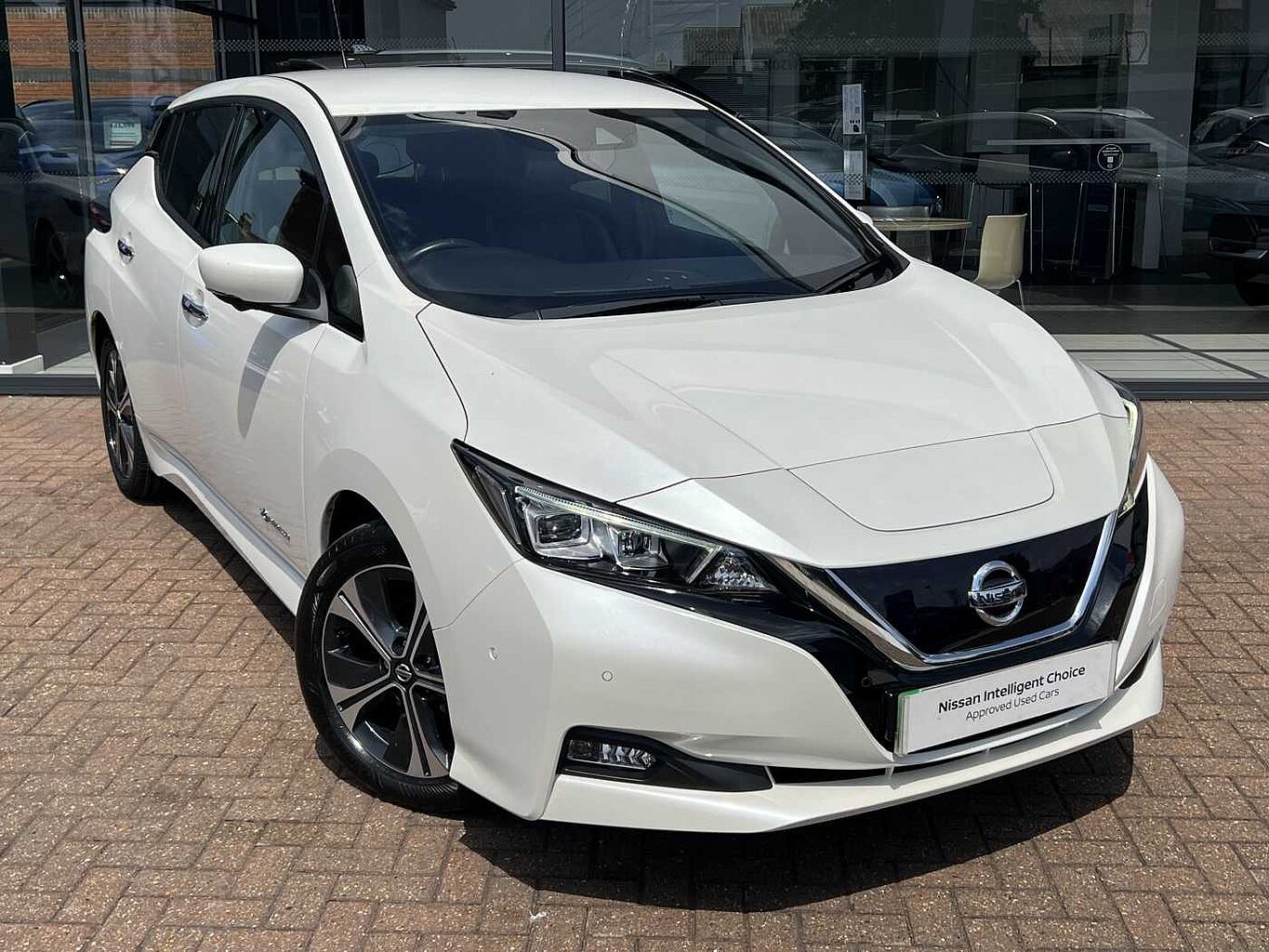 Main listing image - Nissan Leaf