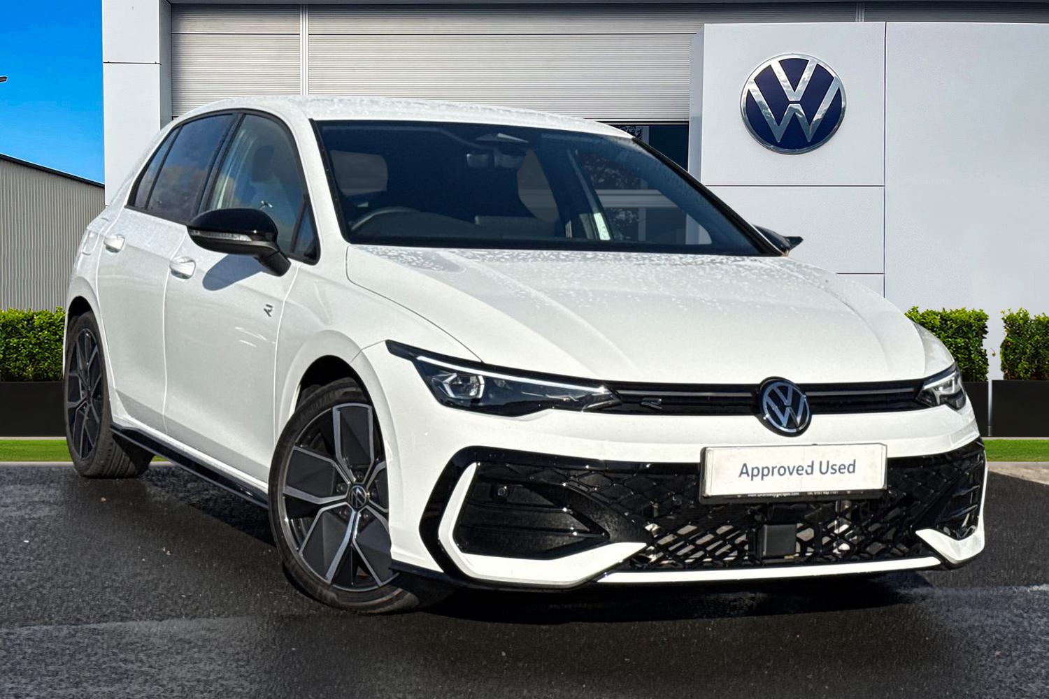 Main listing image - Volkswagen Golf