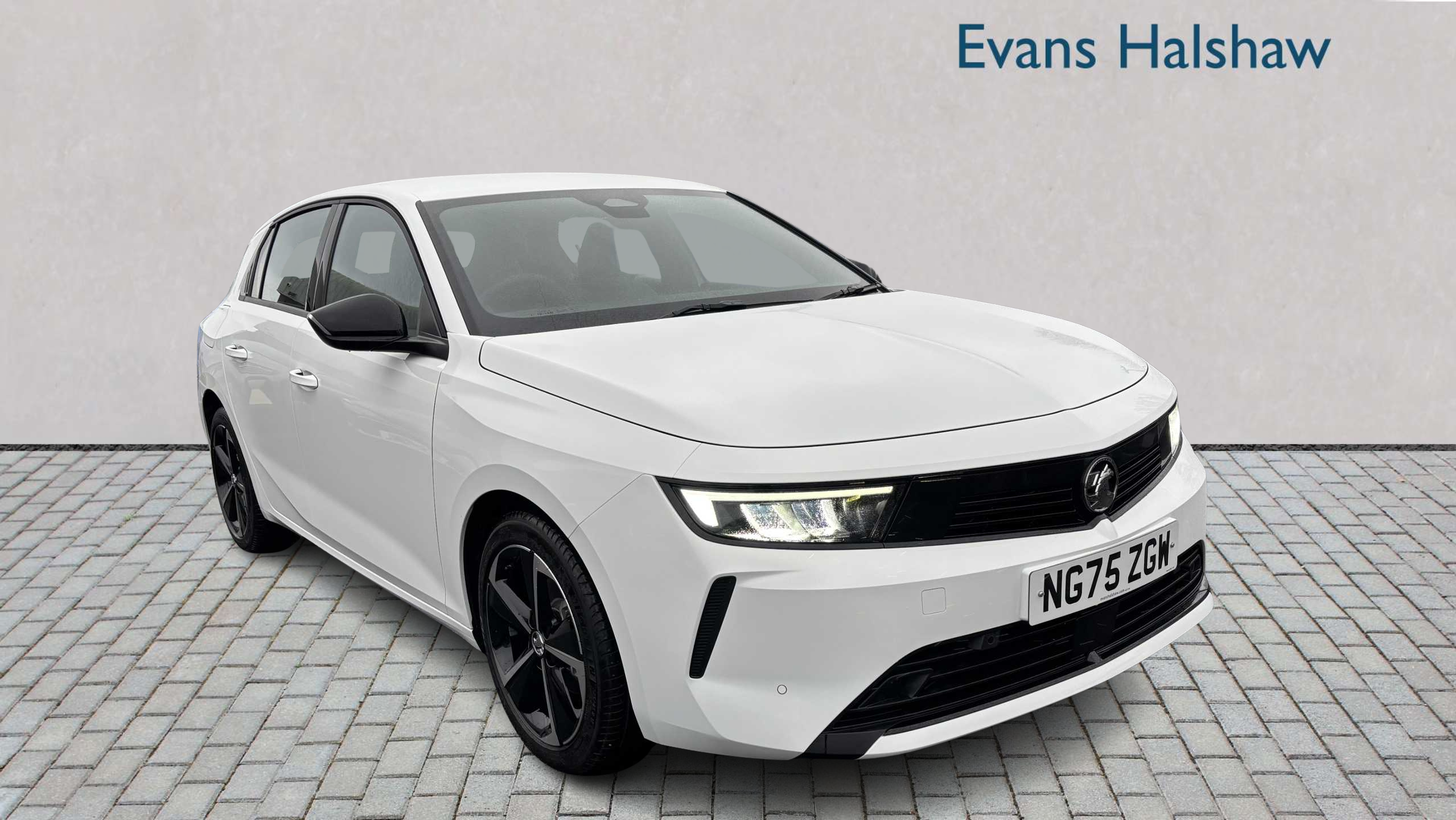 Main listing image - Vauxhall Astra