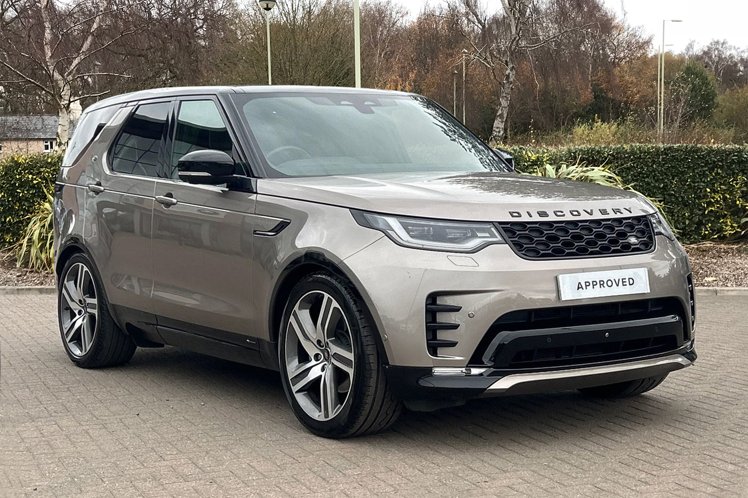 Main listing image - Land Rover Discovery