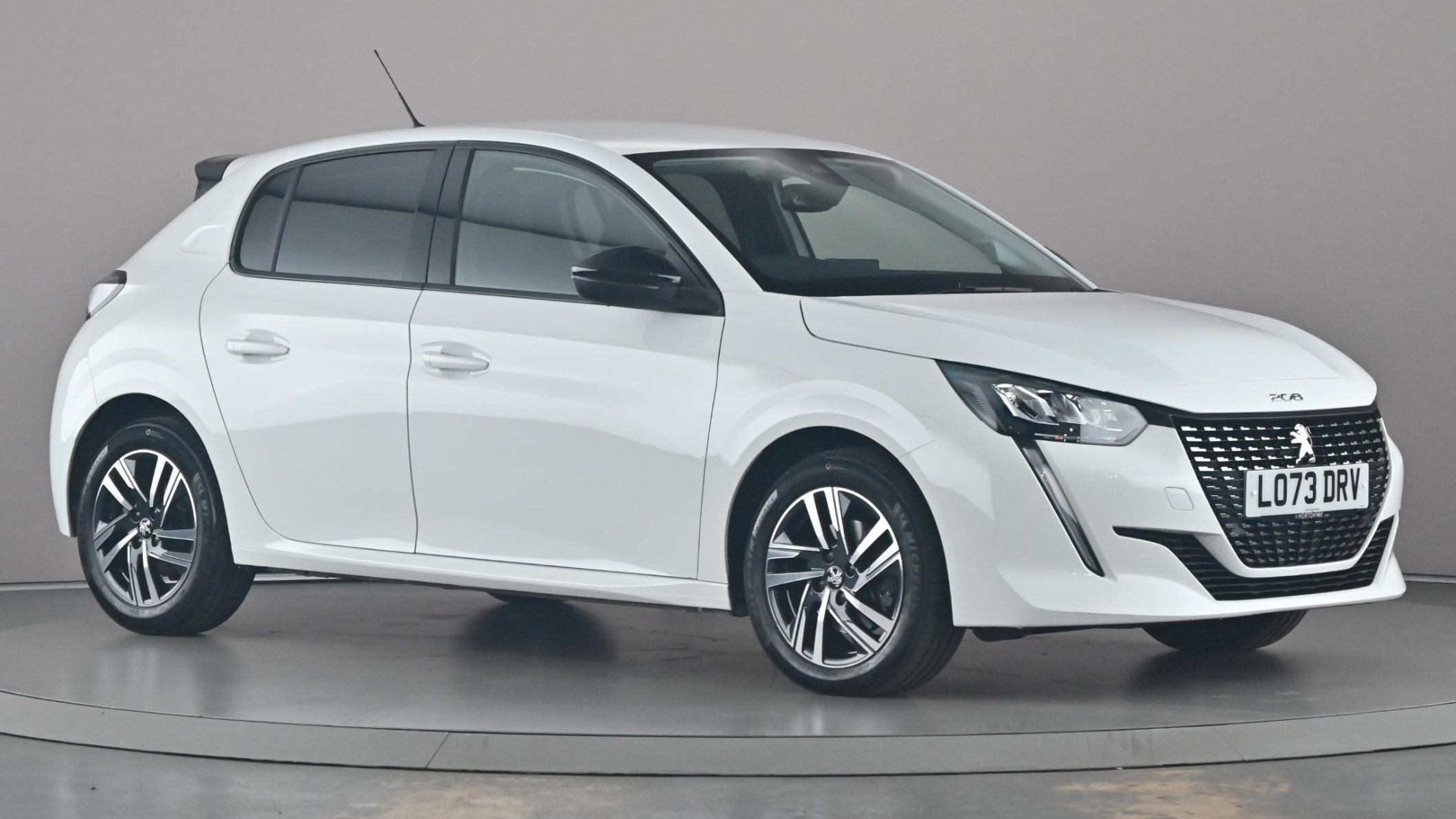 Main listing image - Peugeot 208