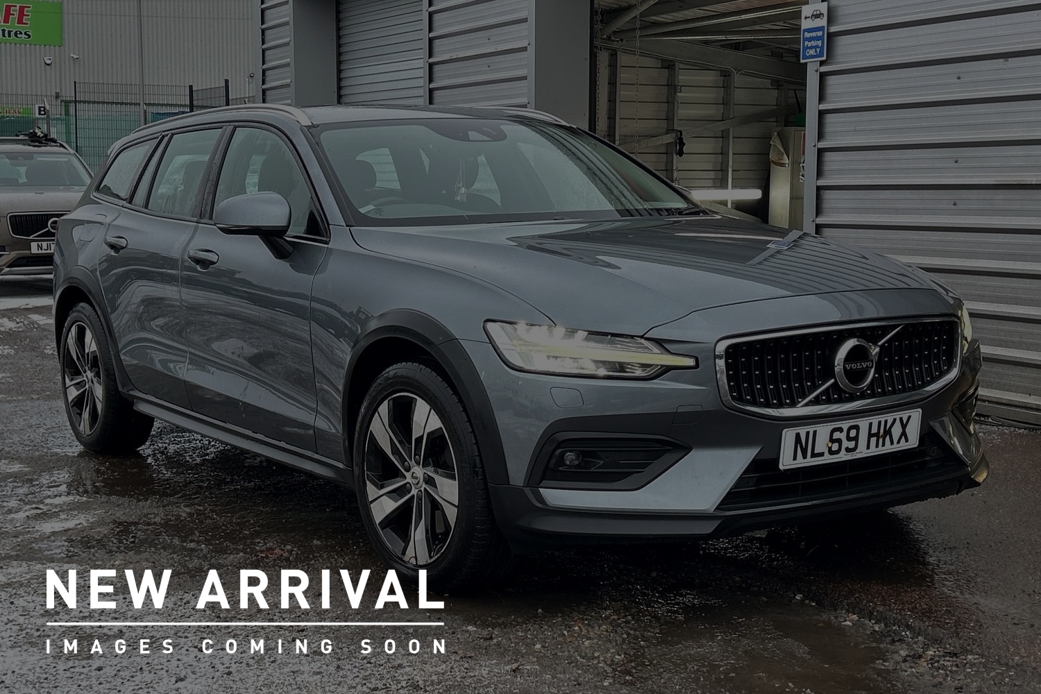 Main listing image - Volvo V60