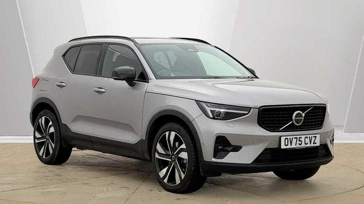 Main listing image - Volvo XC40
