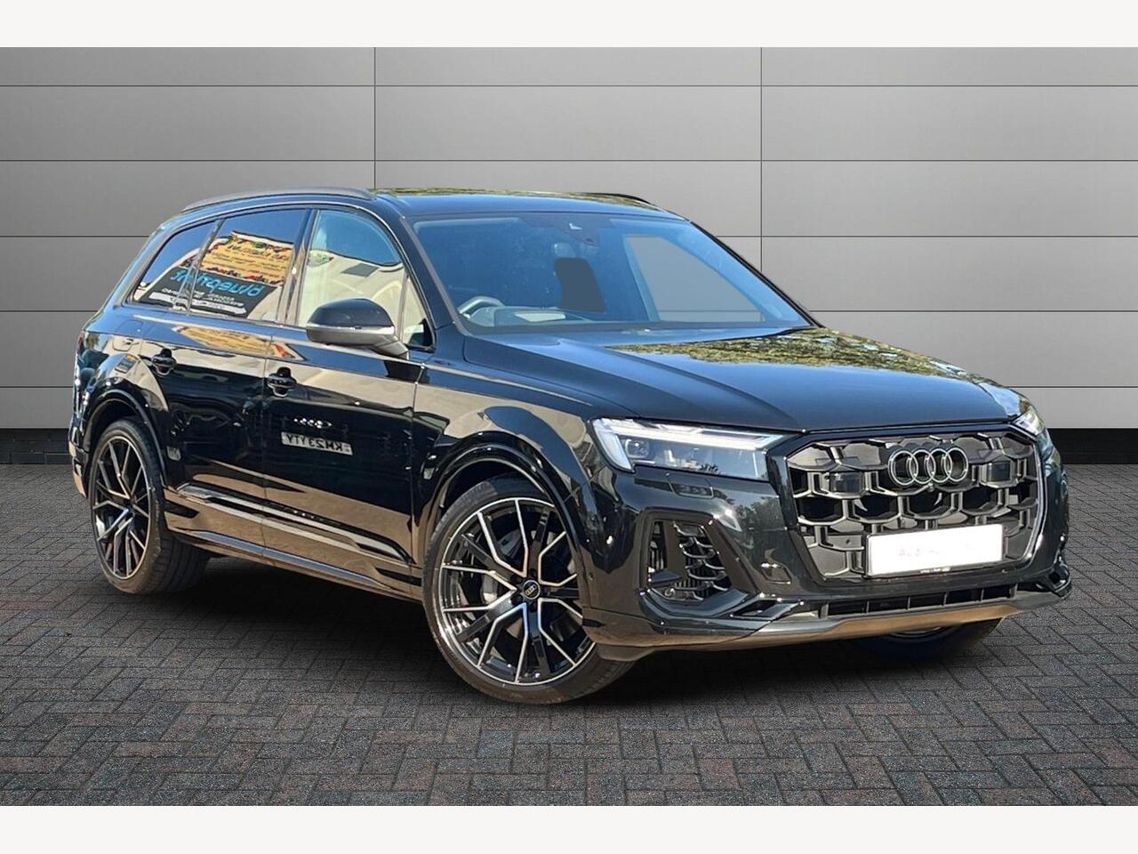 Main listing image - Audi Q7