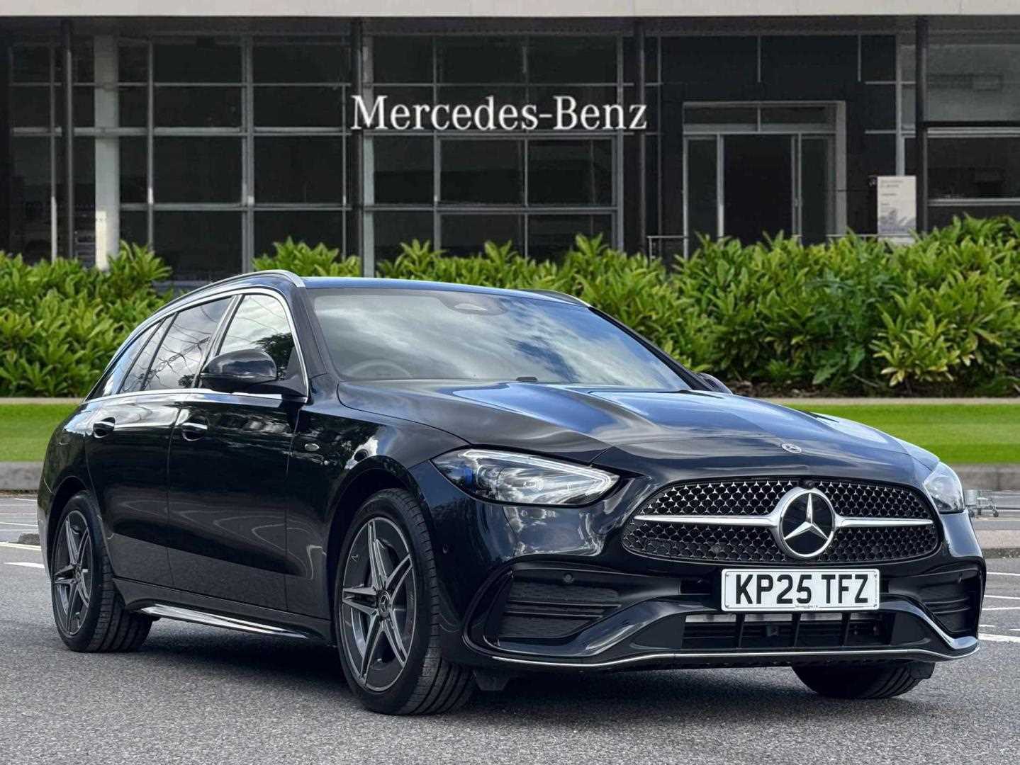 Main listing image - Mercedes-Benz C-Class Estate