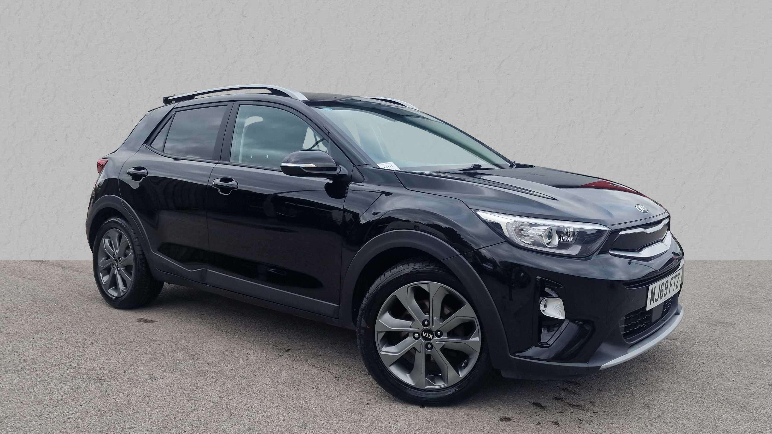 Main listing image - Kia Stonic