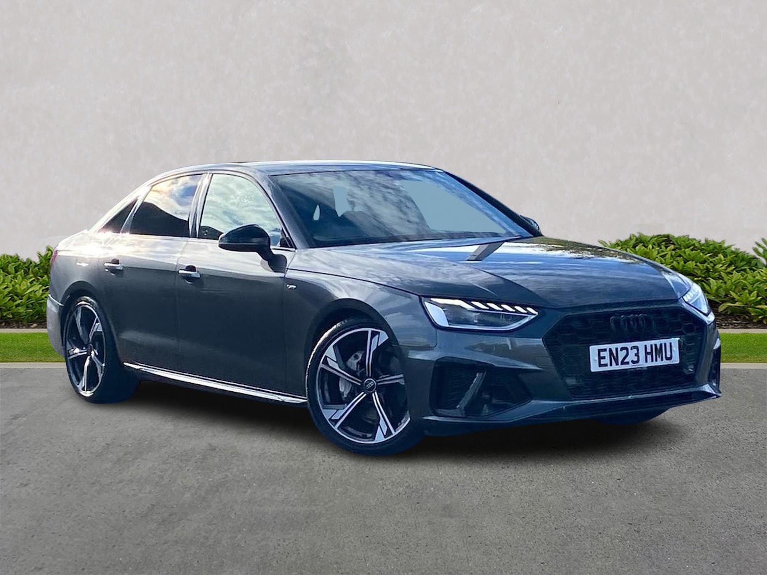 Main listing image - Audi A4
