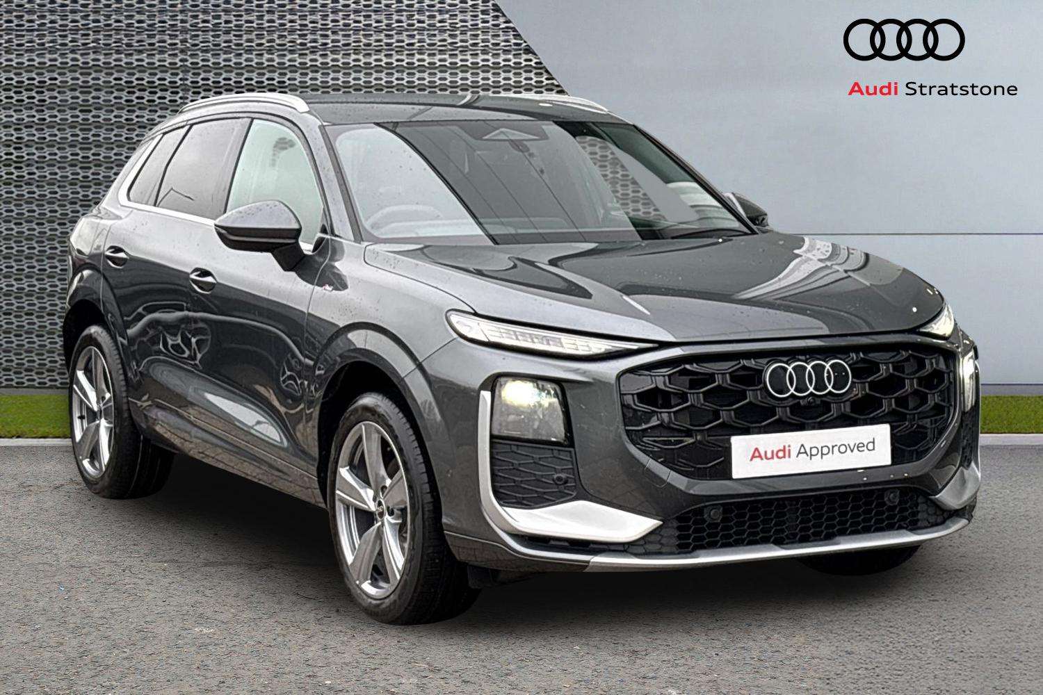 Main listing image - Audi Q3